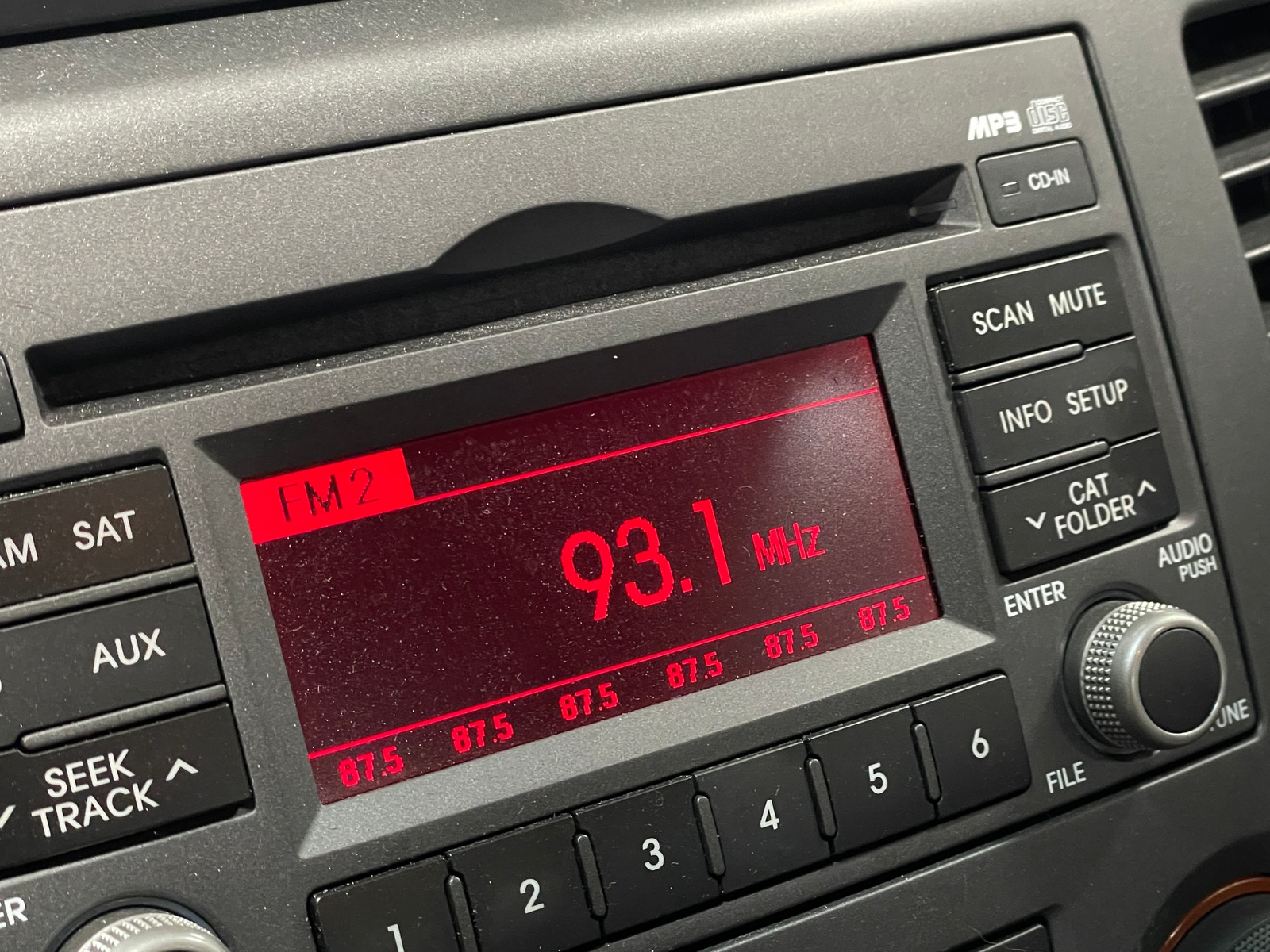 Thumbnail: 2010 Kia Optima - 4