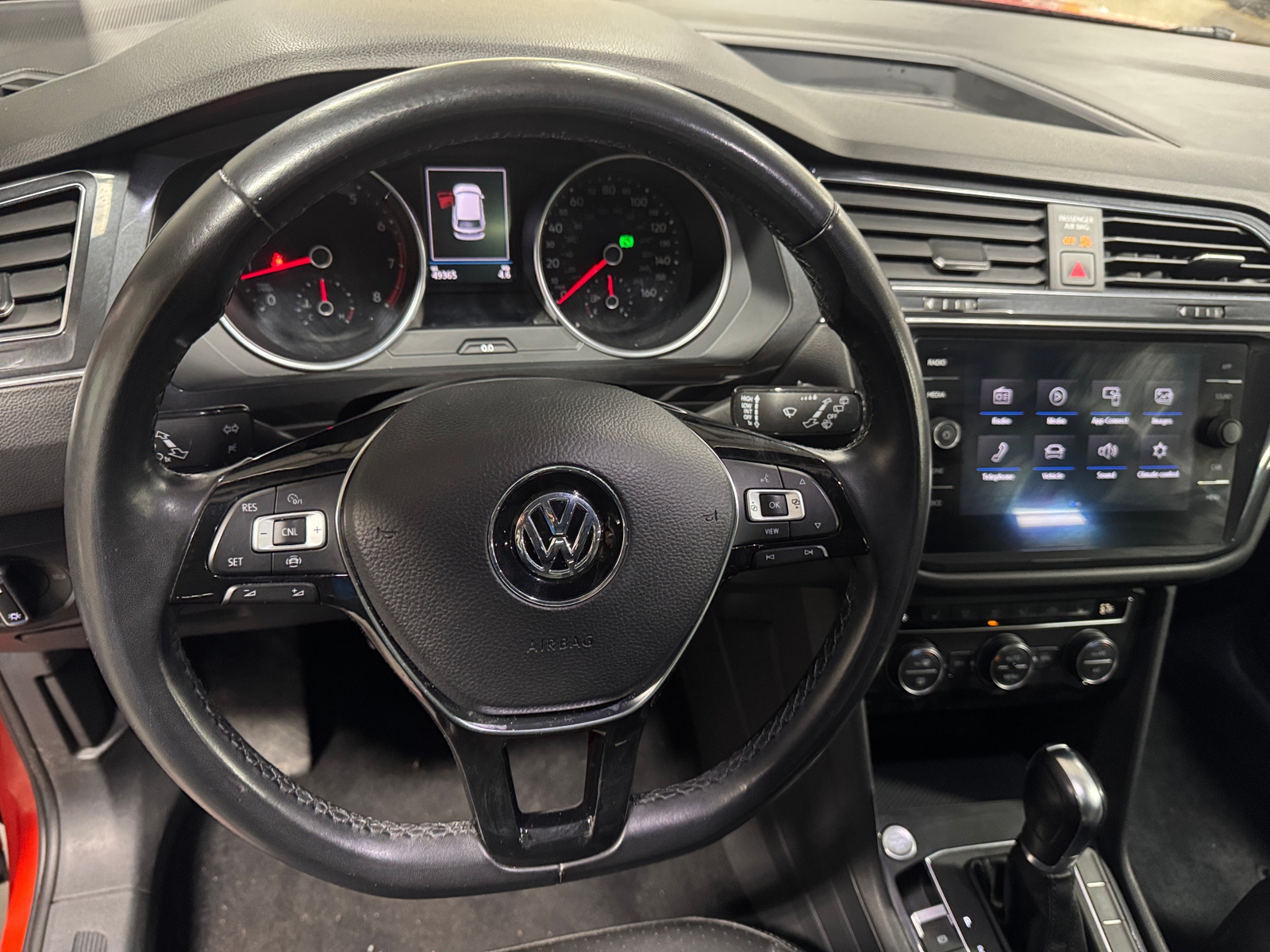 Thumbnail: 2019 Volkswagen Tiguan - 4