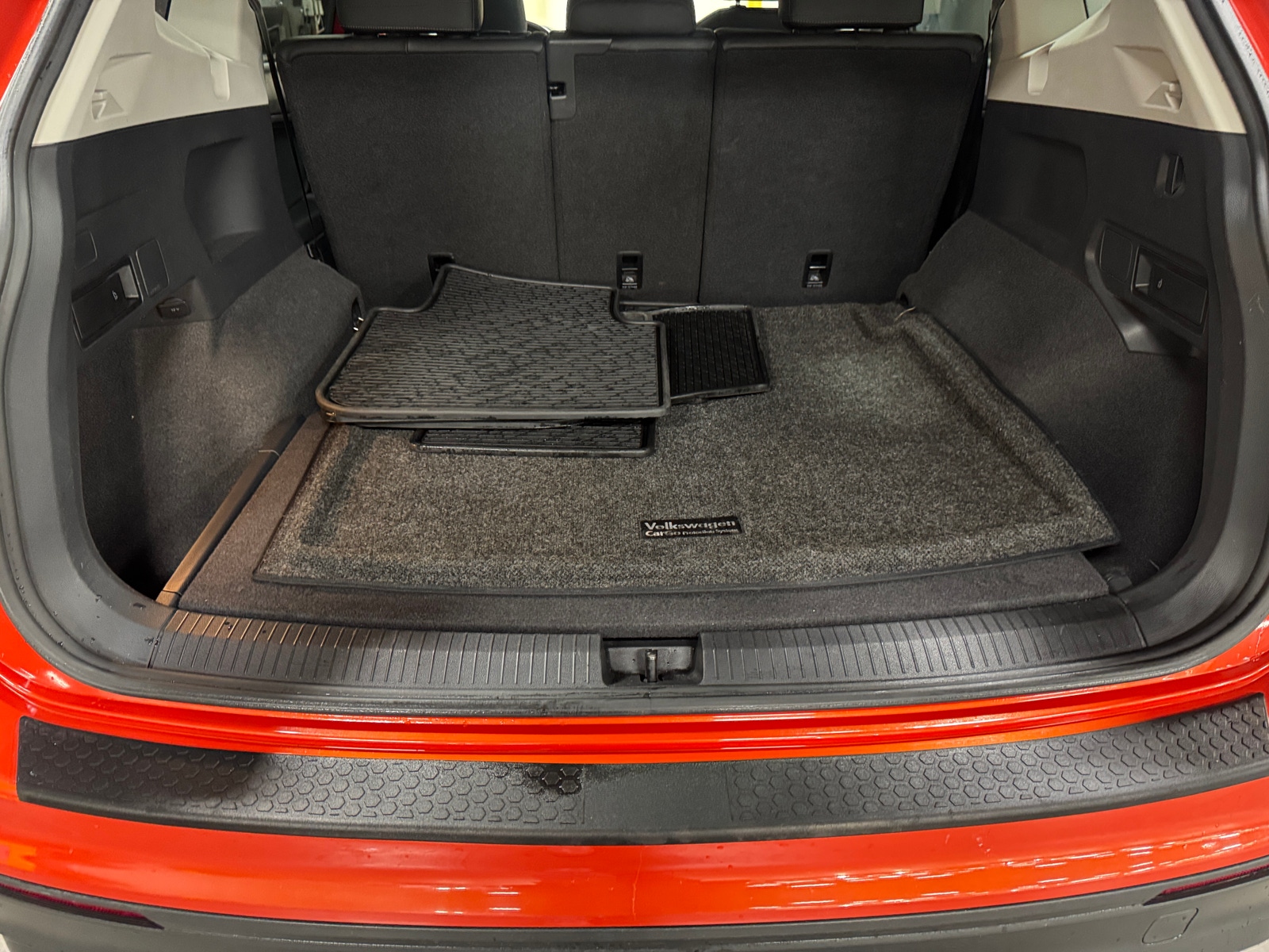 Thumbnail: 2019 Volkswagen Tiguan - 6