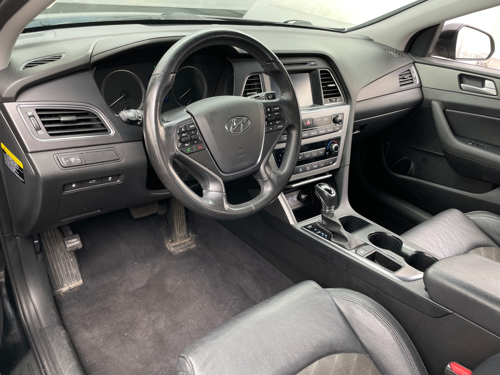 Thumbnail: 2017 Hyundai Sonata - 3