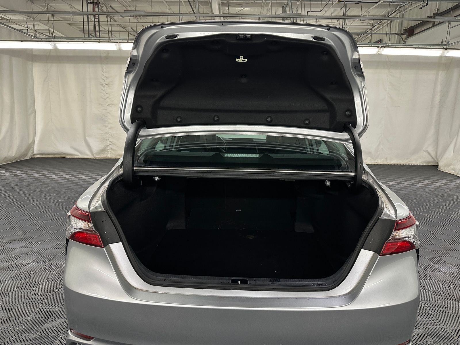 Thumbnail: 2022 Toyota Camry - 6