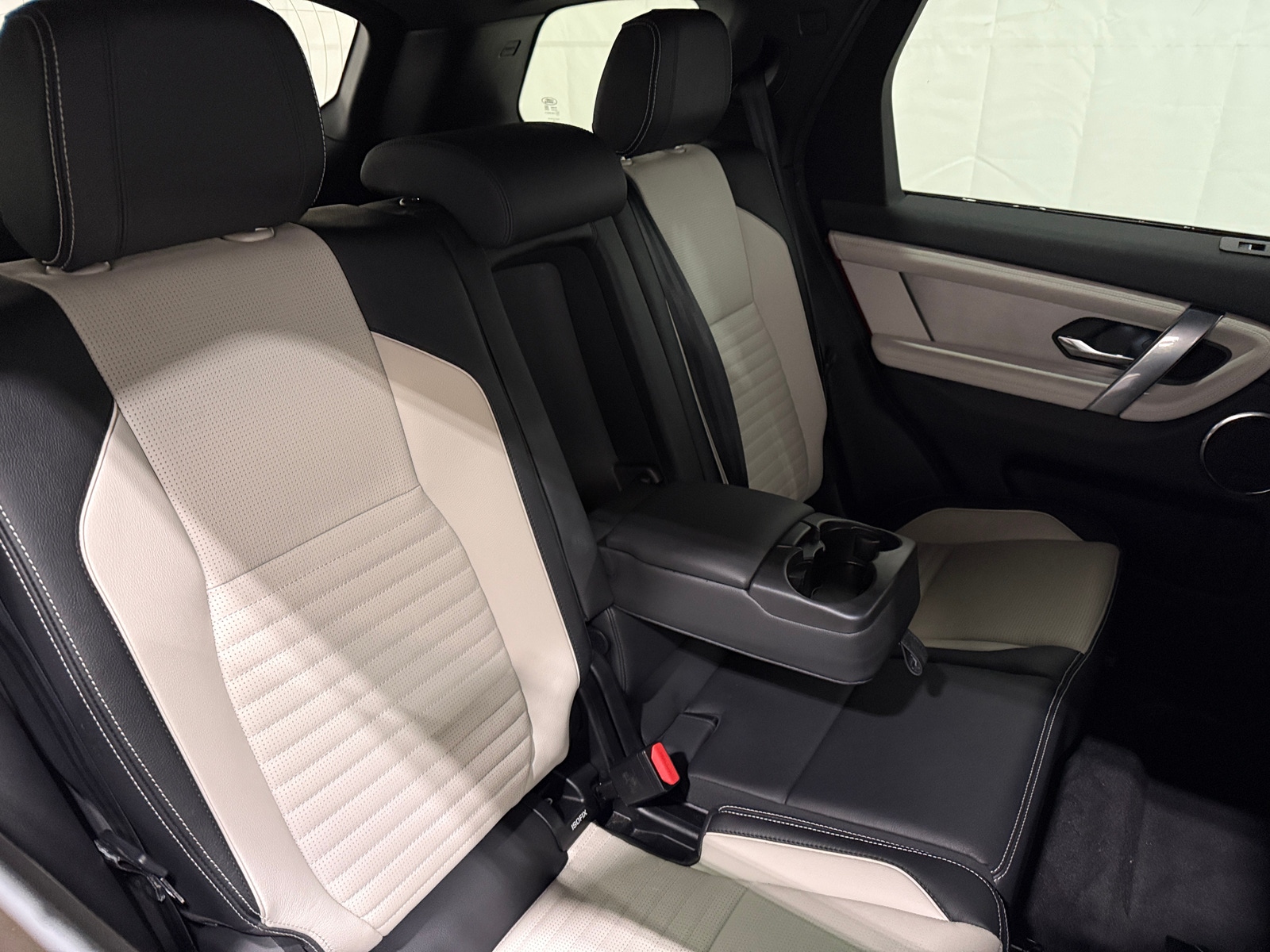 Thumbnail: 2021 Land Rover Discovery Sport - 5