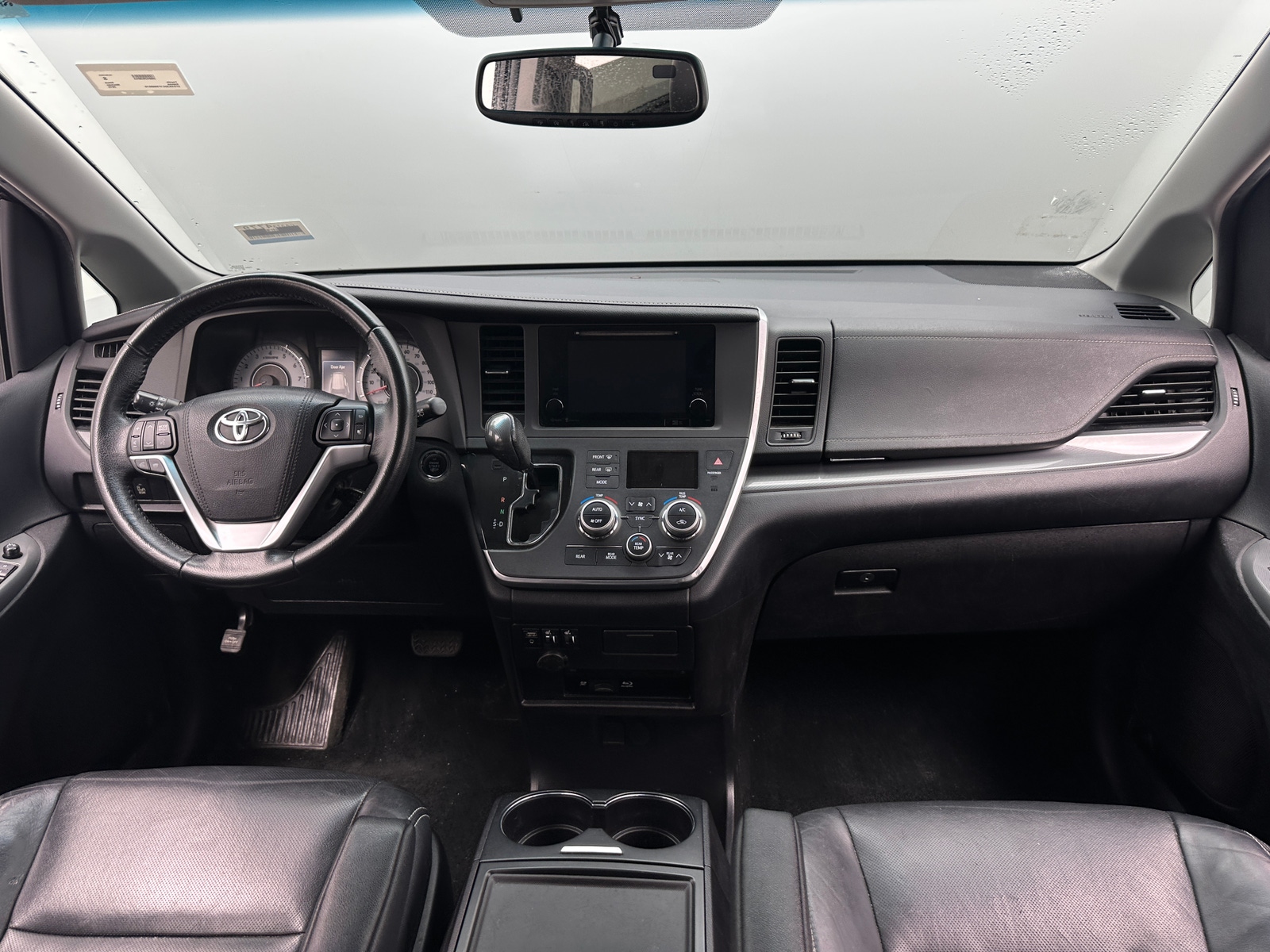 Thumbnail: 2015 Toyota Sienna - 2