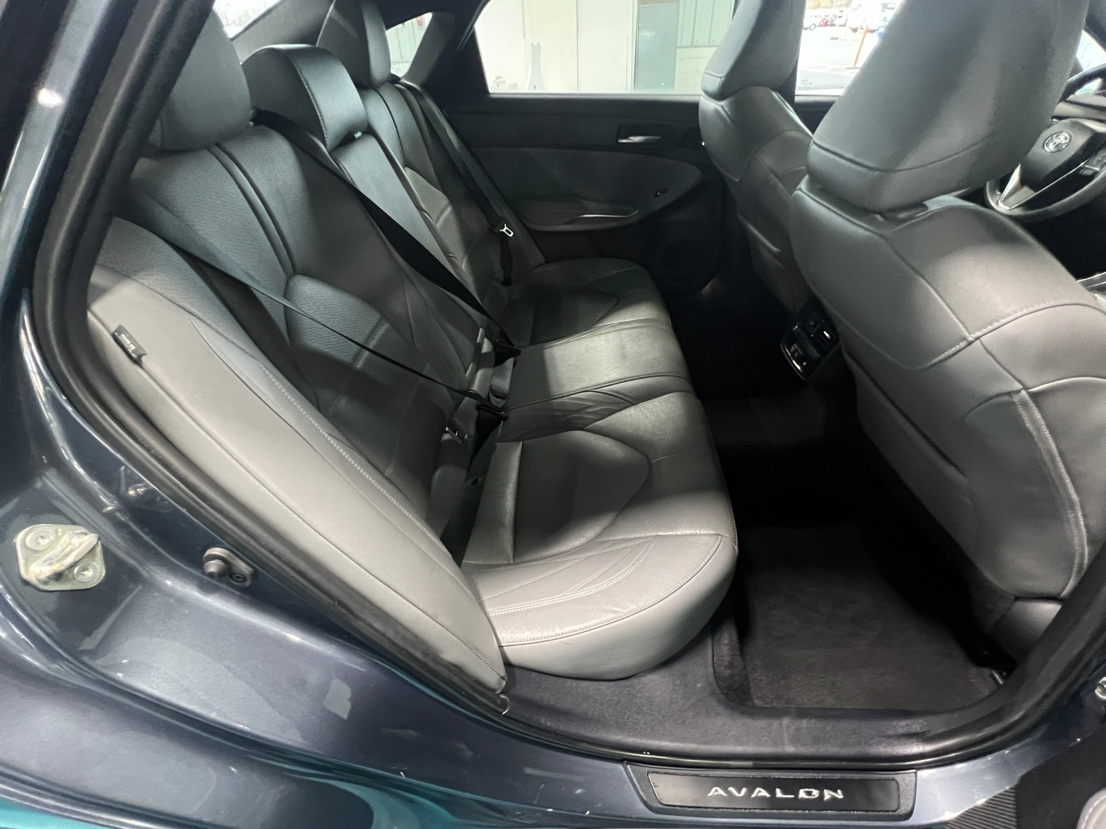 Thumbnail: 2021 Toyota Avalon - 6