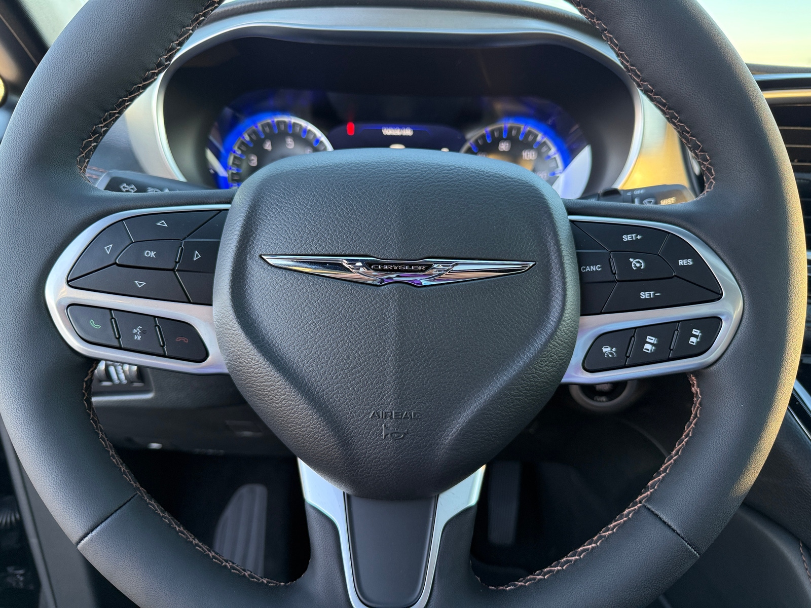 Thumbnail: 2026 Chrysler Pacifica - 4