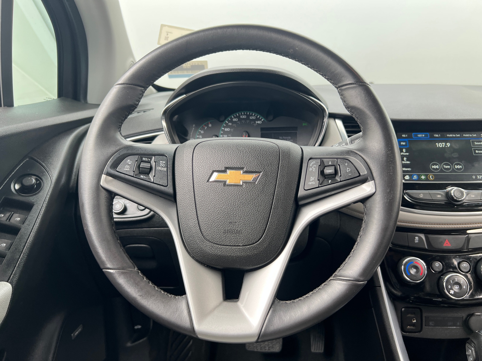 Thumbnail: 2018 Chevrolet Trax - 4