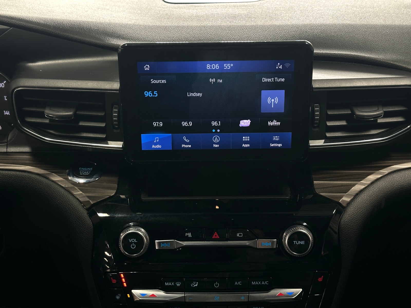 Thumbnail: 2022 Ford Explorer - 3