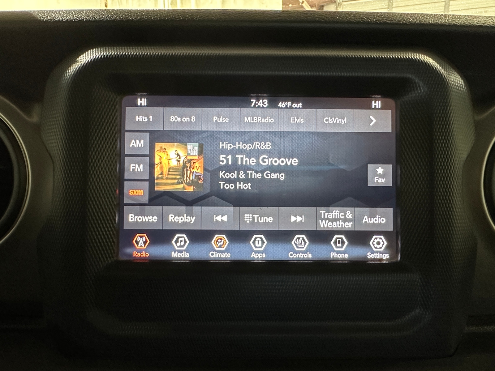 Thumbnail: 2020 Jeep Gladiator - 4