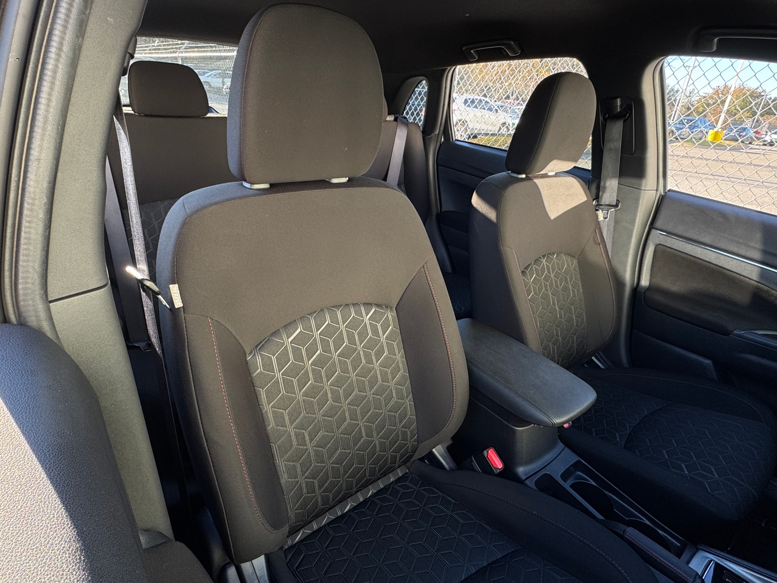 Thumbnail: 2024 Mitsubishi Outlander Sport - 2