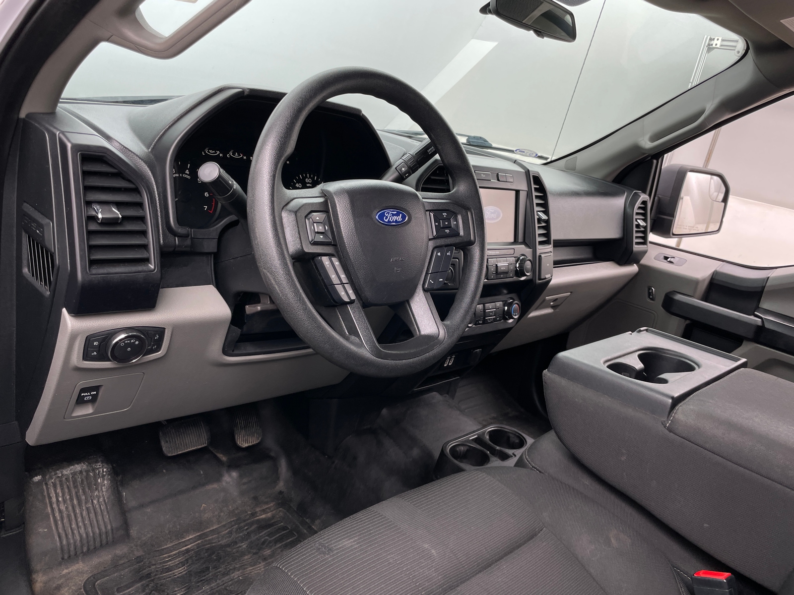 Thumbnail: 2019 Ford Econoline - 3