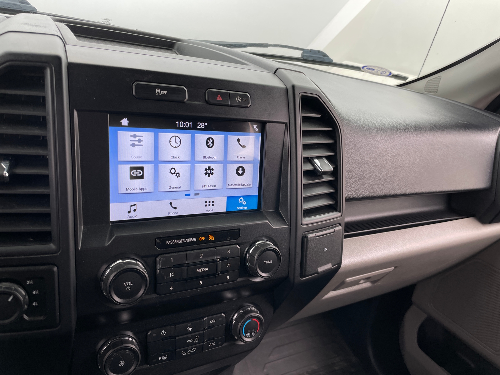 Thumbnail: 2019 Ford Econoline - 4