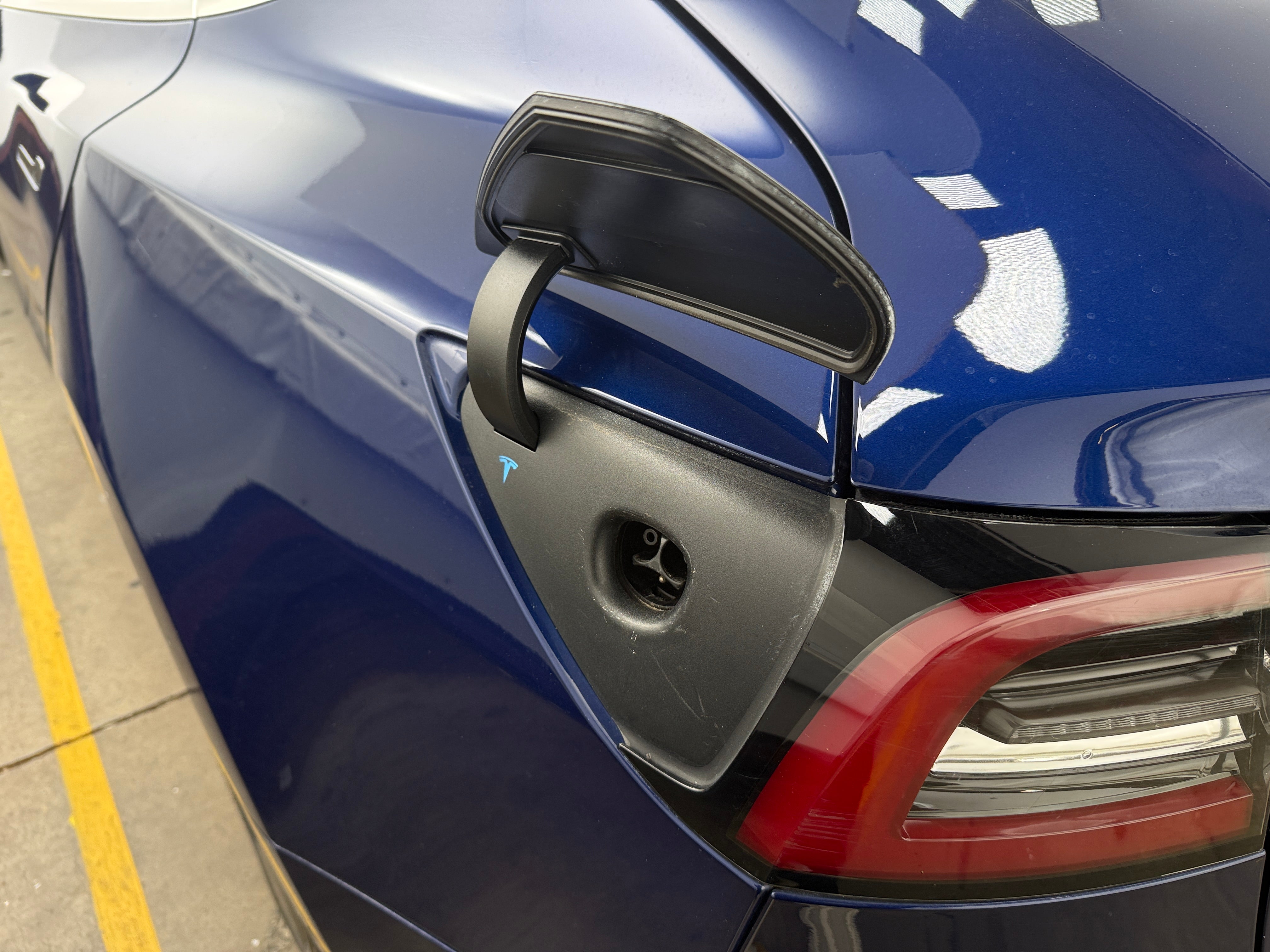 Used 2018 Tesla Model 3 Long Range Dual Motor with VIN 5YJ3E1EB3JF115242 for sale in Oak Creek, WI