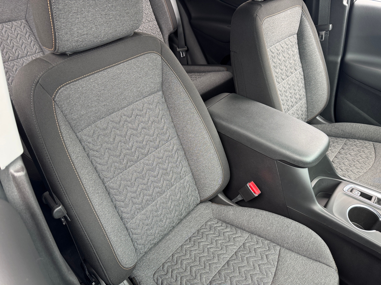 Thumbnail: 2022 Chevrolet Equinox - 2