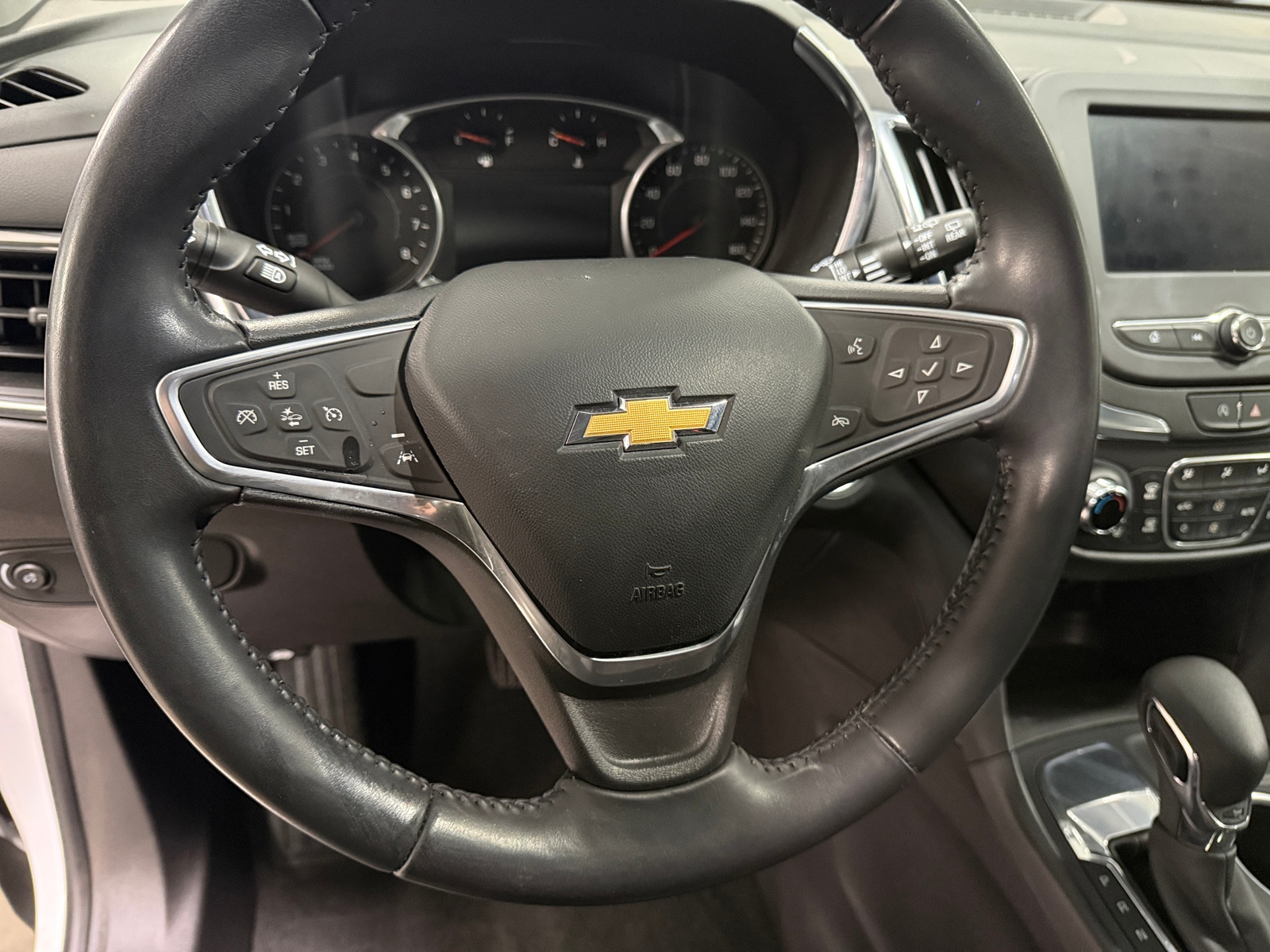 Thumbnail: 2022 Chevrolet Equinox - 5