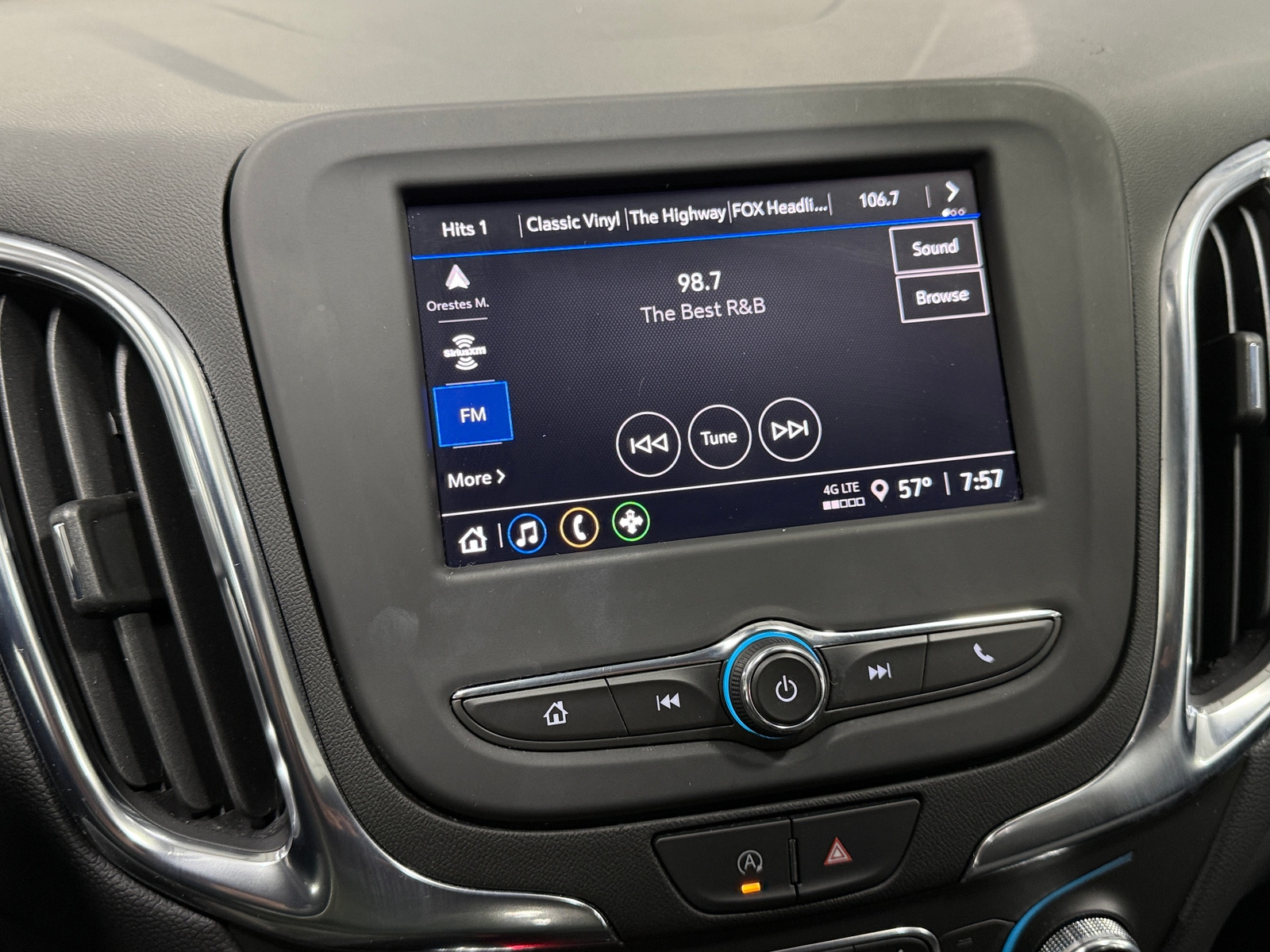 Thumbnail: 2022 Chevrolet Equinox - 4