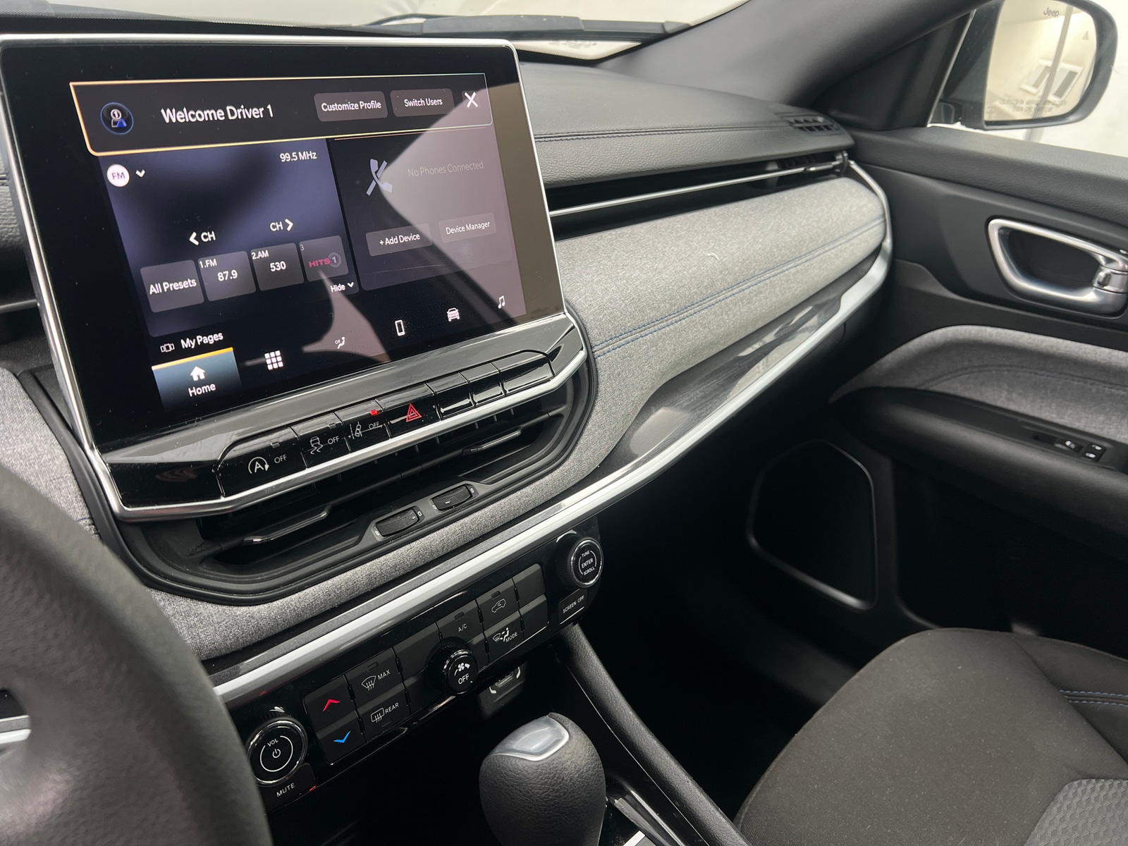 Thumbnail: 2023 Jeep Compass - 4