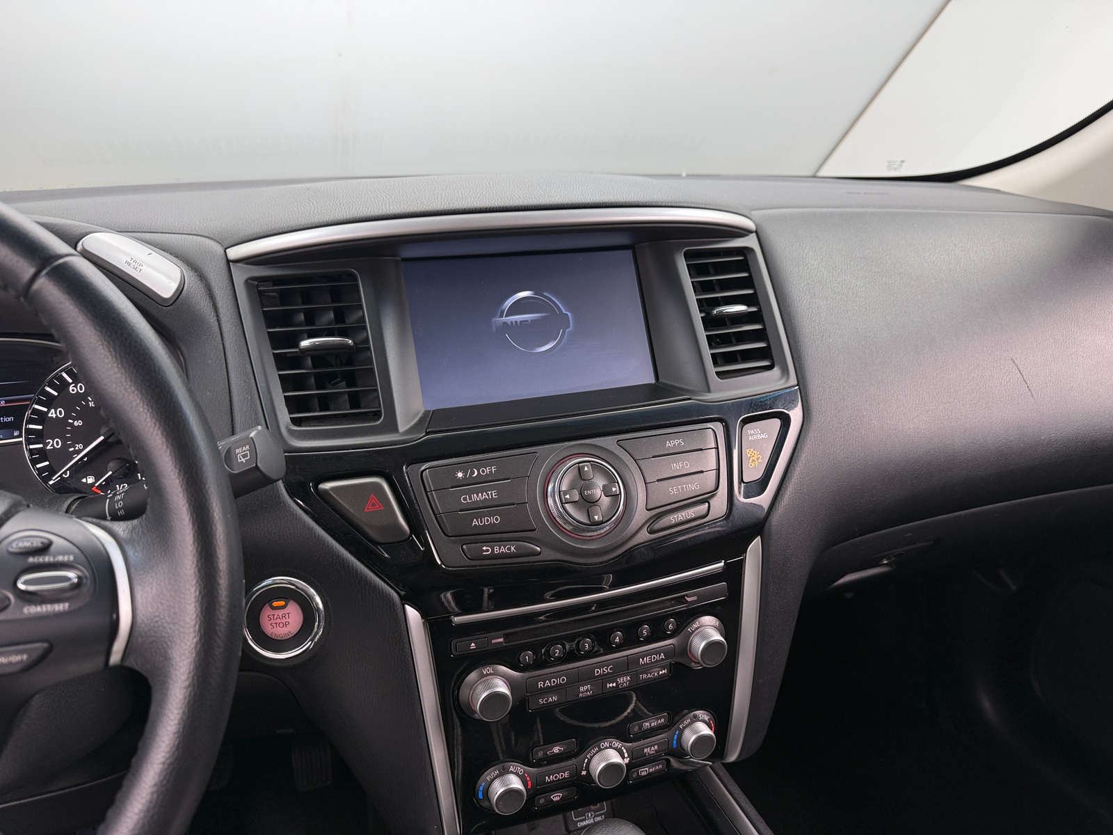 Thumbnail: 2019 Nissan Pathfinder - 4