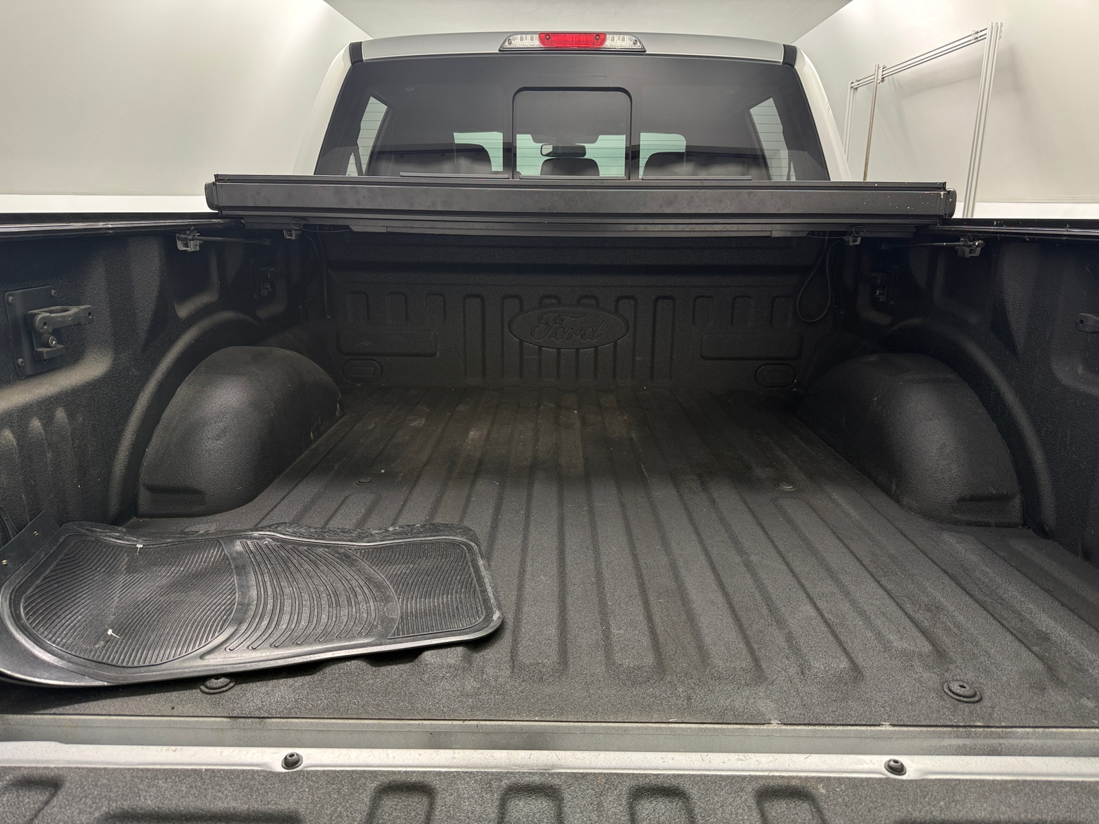 Thumbnail: 2015 Ford Econoline - 6