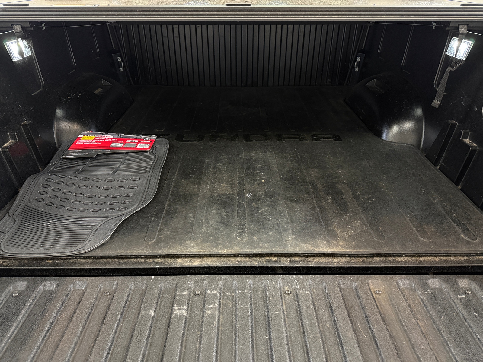 Thumbnail: 2022 Toyota Tundra - 6