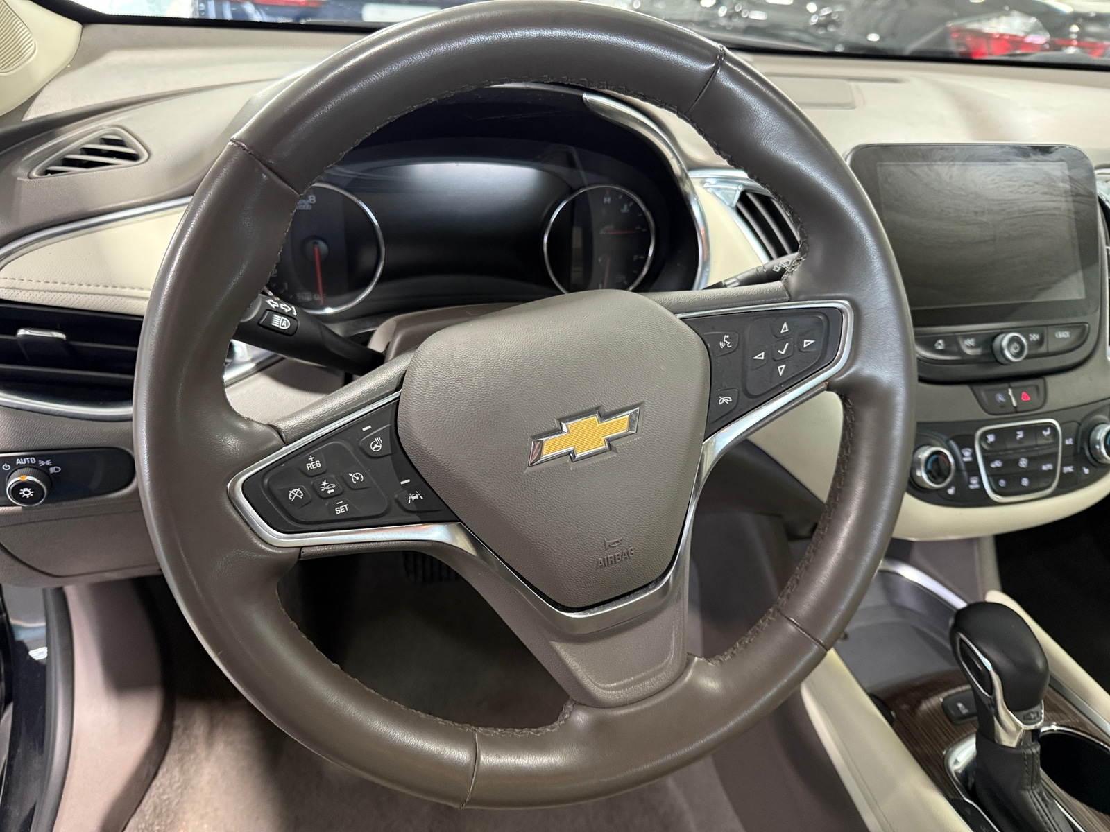 Thumbnail: 2024 Chevrolet Malibu - 4