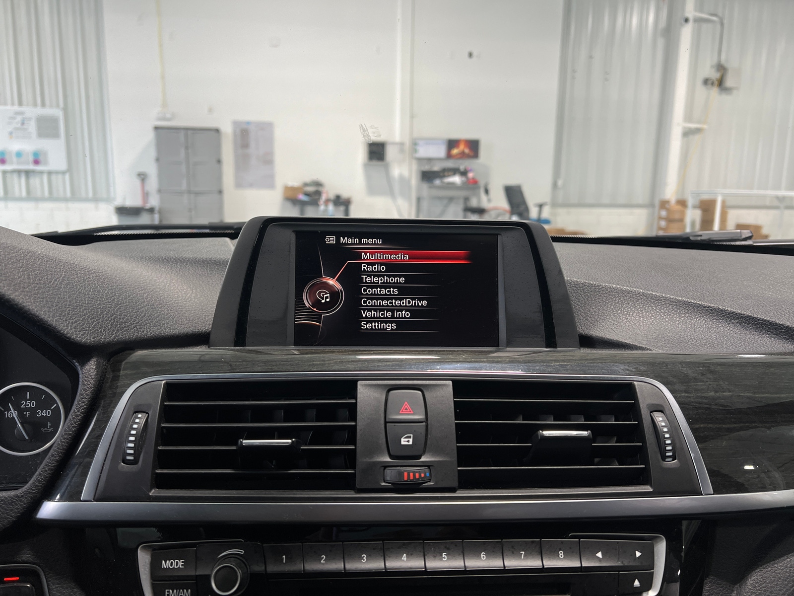 Thumbnail: 2016 BMW 3 Series - 3