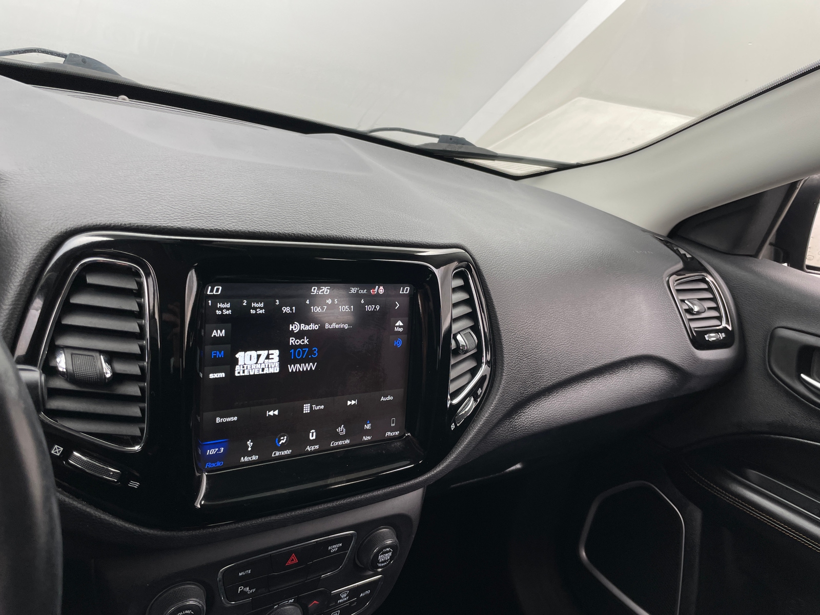 Thumbnail: 2019 Jeep Compass - 3