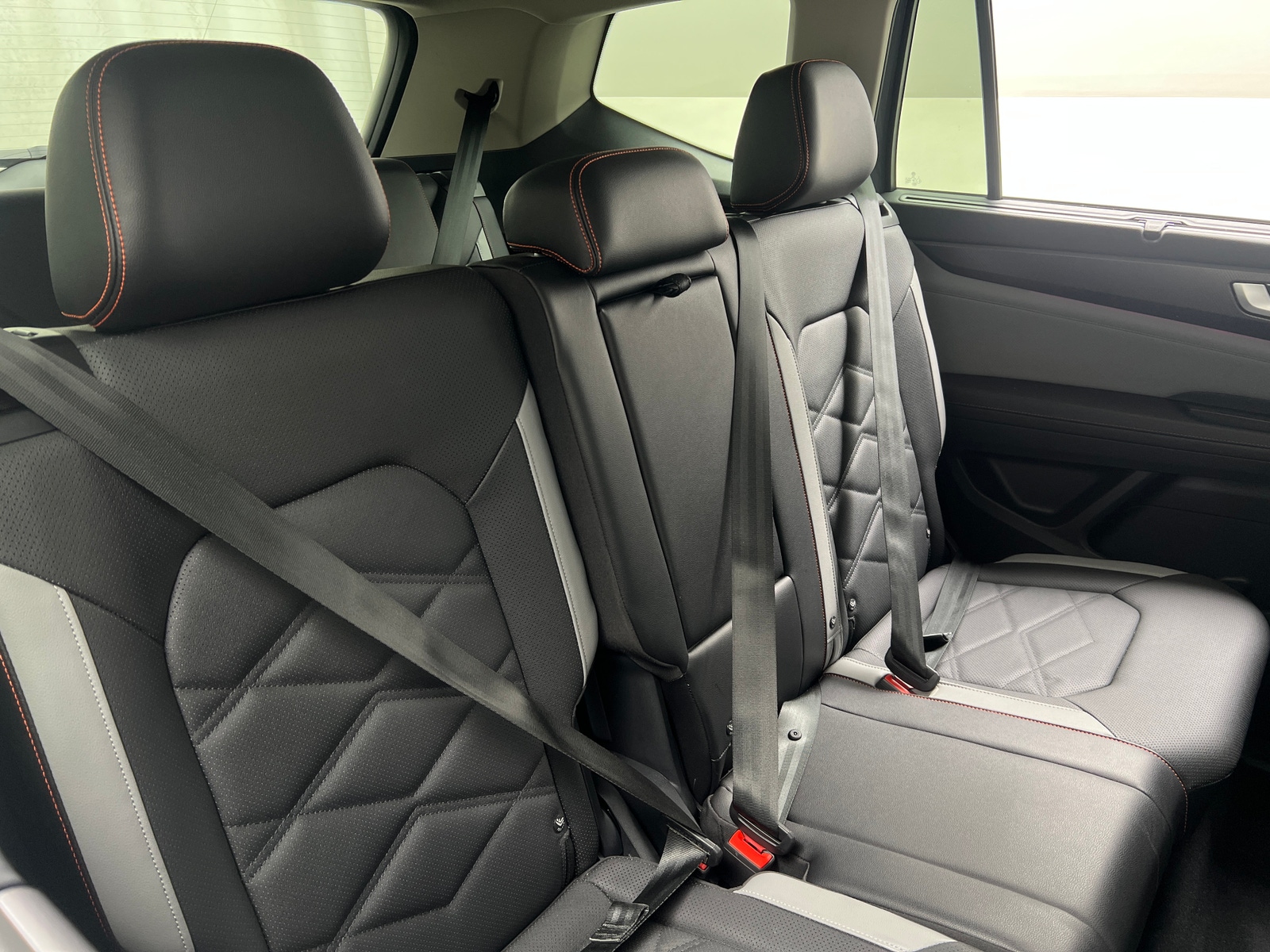 Thumbnail: 2025 Volkswagen Atlas - 5