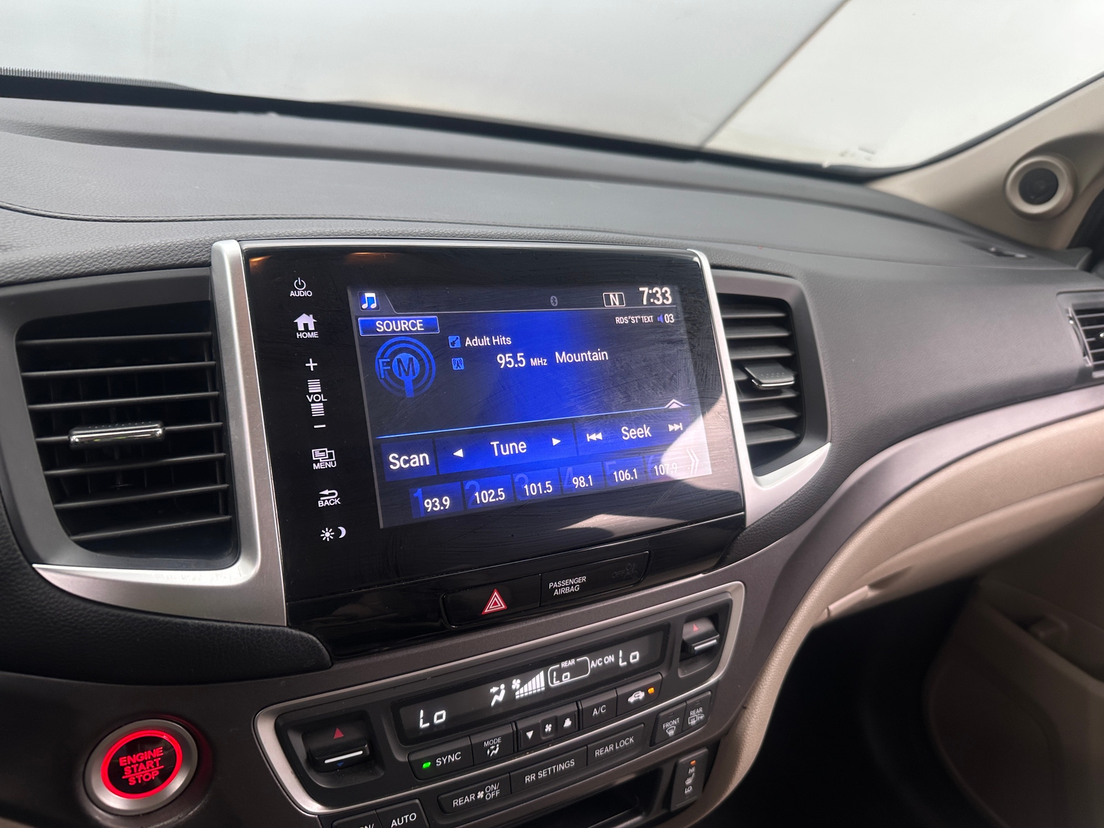 Thumbnail: 2017 Honda Pilot - 3