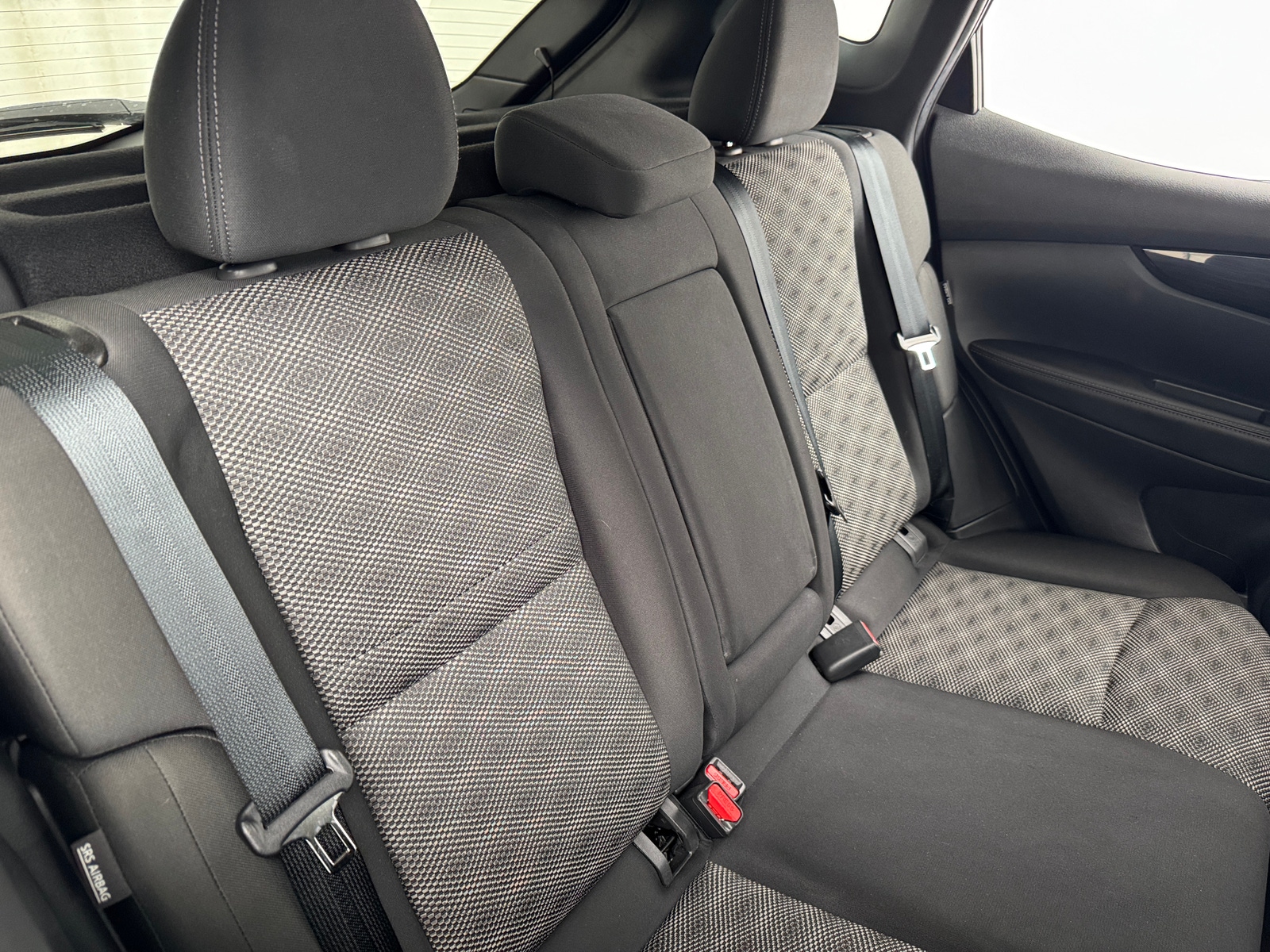 Thumbnail: 2021 Nissan Rogue Sport - 6