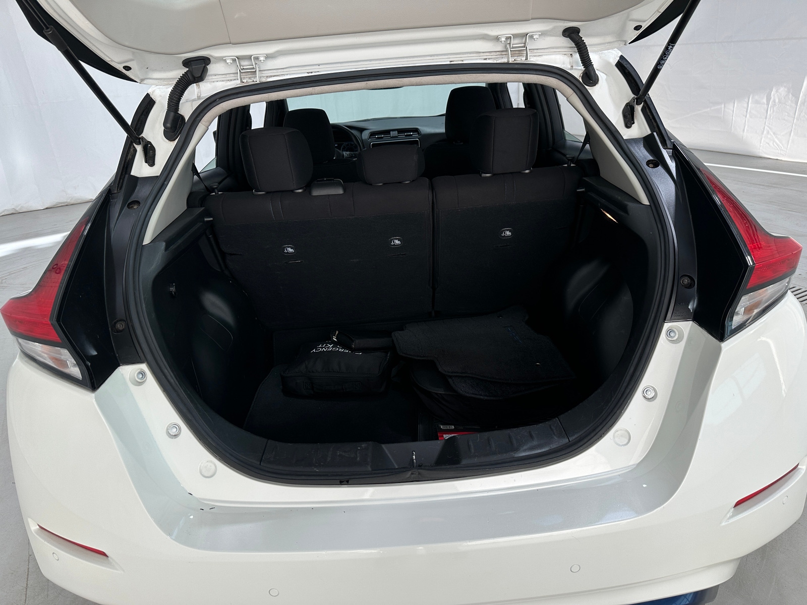 Thumbnail: 2022 Nissan Leaf - 7