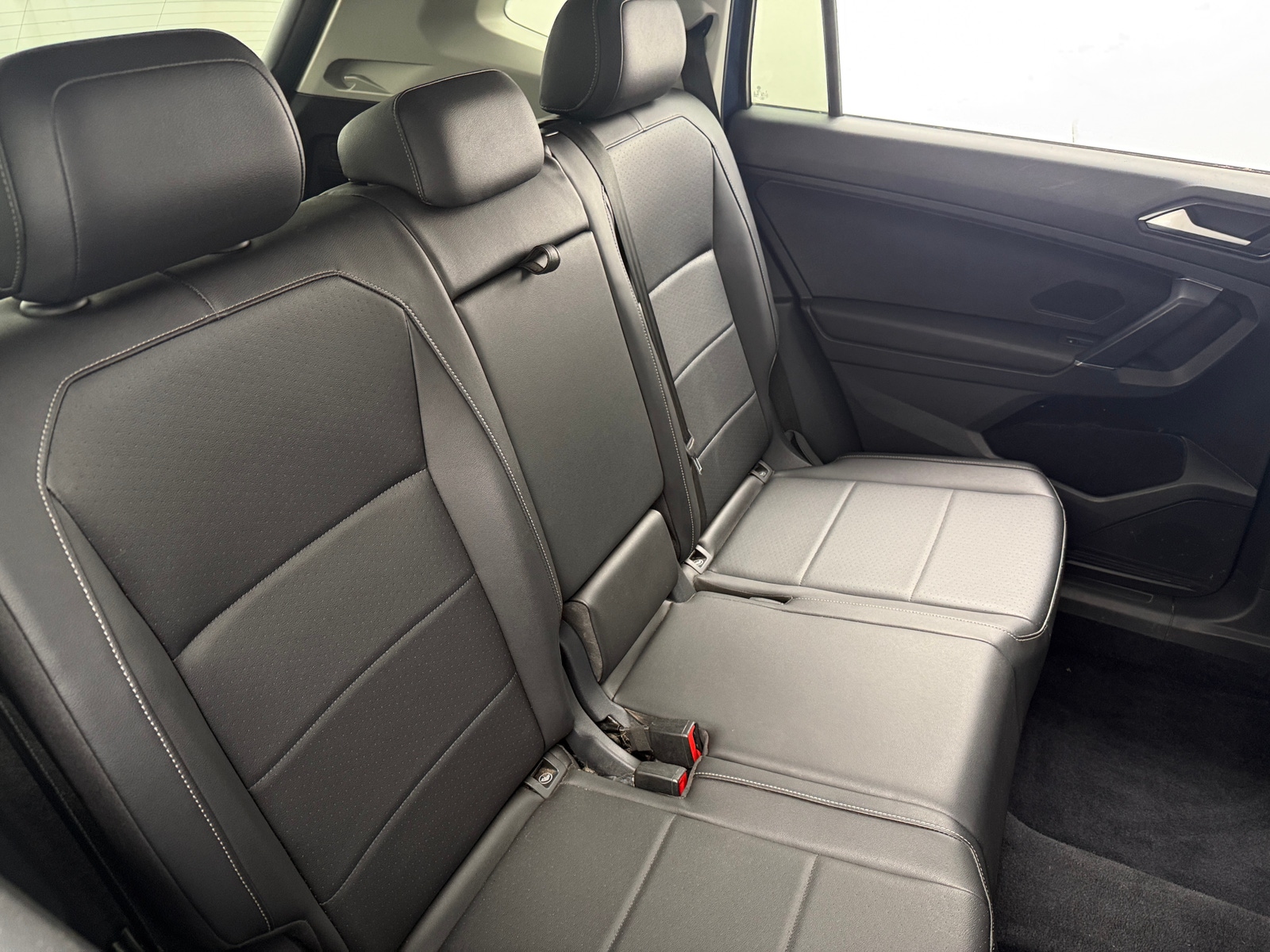 Thumbnail: 2018 Volkswagen Tiguan - 5