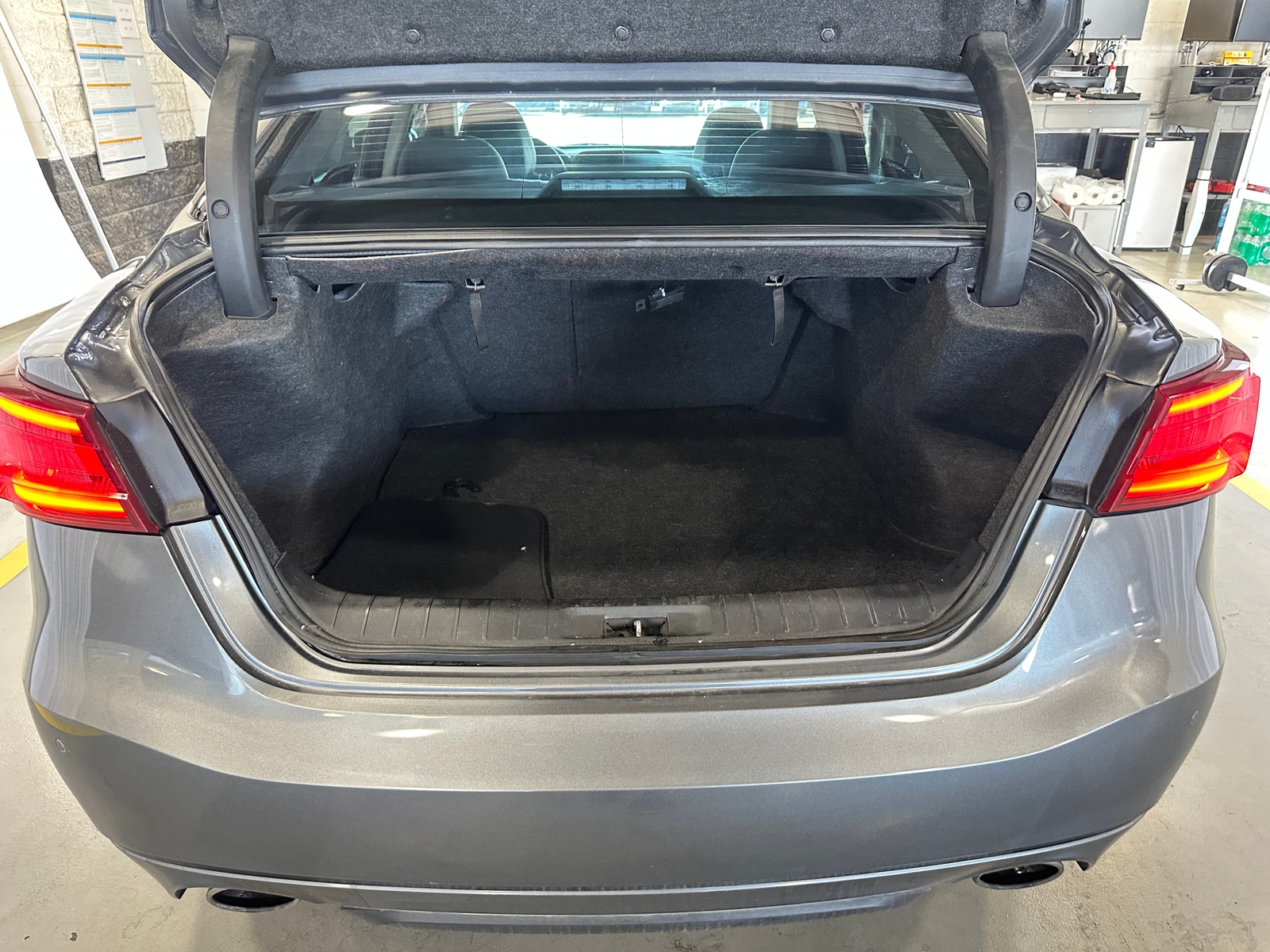 Thumbnail: 2017 Nissan Maxima - 6