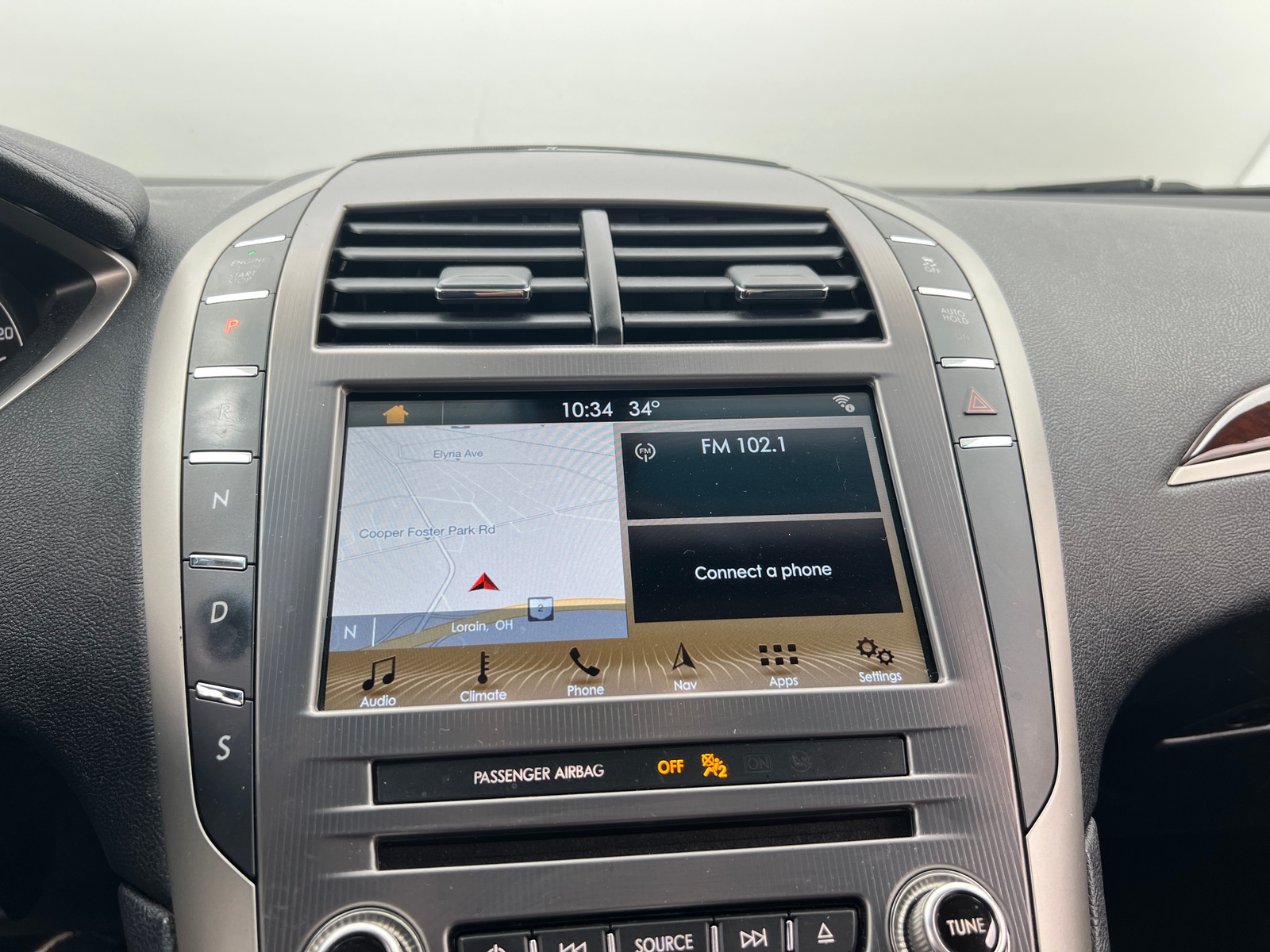 Thumbnail: 2017 Lincoln MKZ - 3