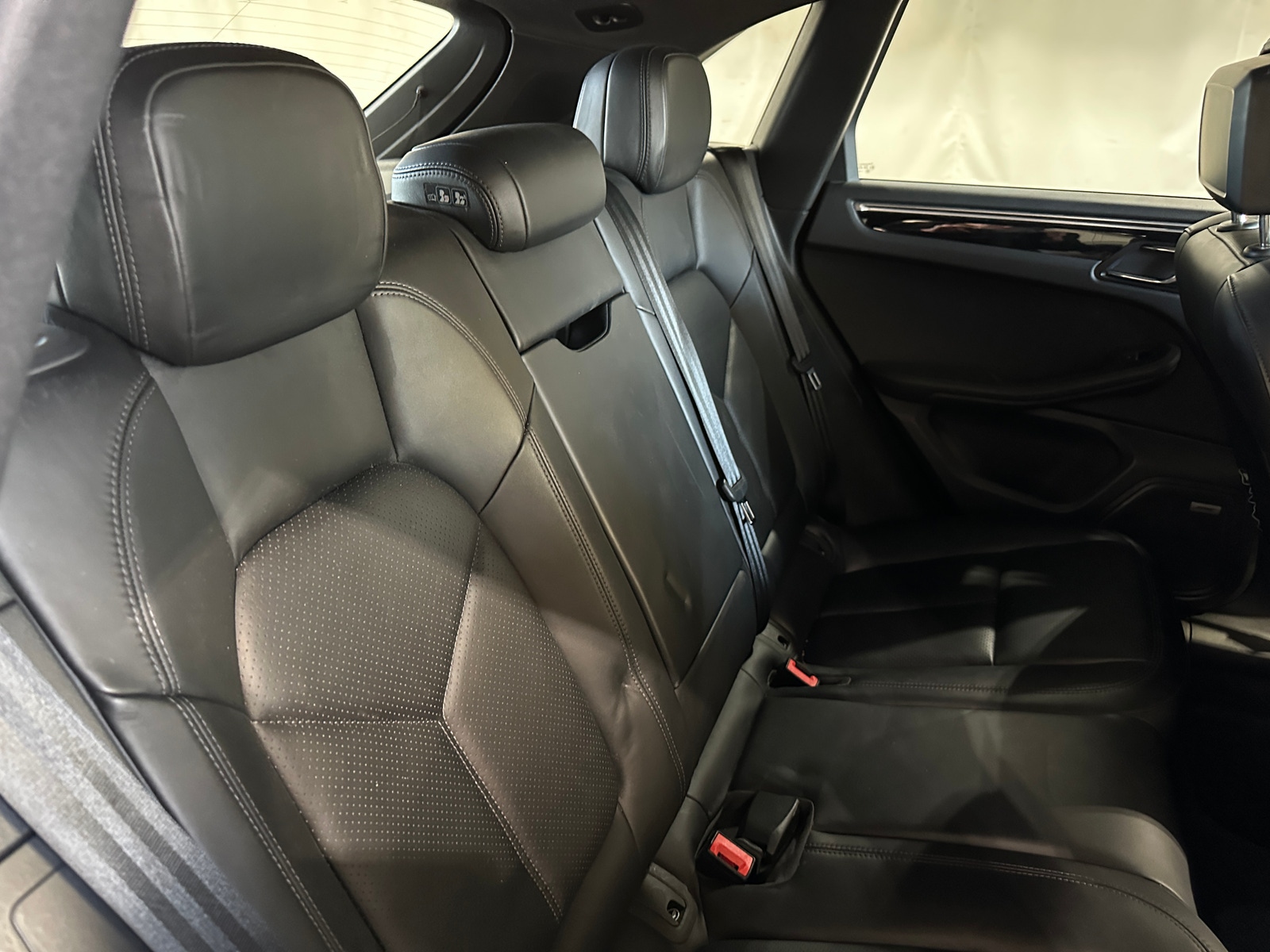 Thumbnail: 2018 Porsche Macan - 5