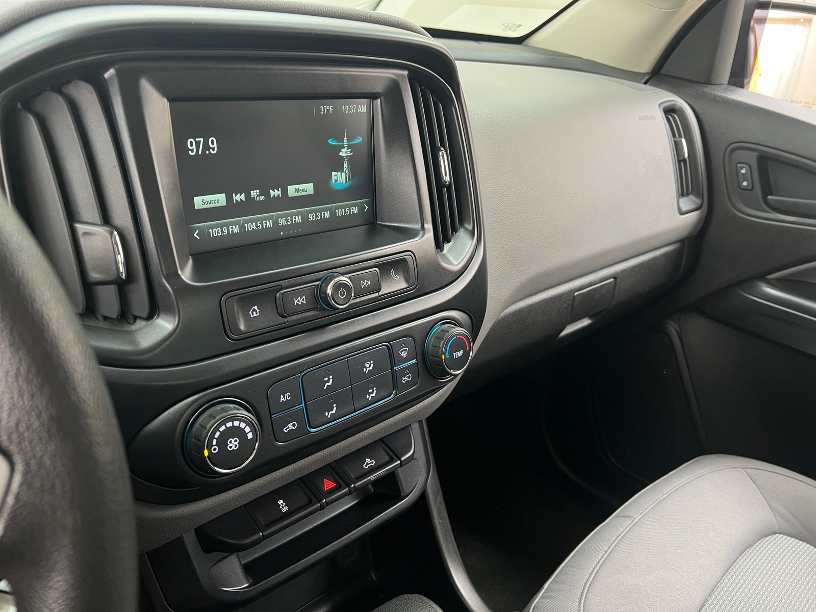 Thumbnail: 2018 Chevrolet Colorado - 4