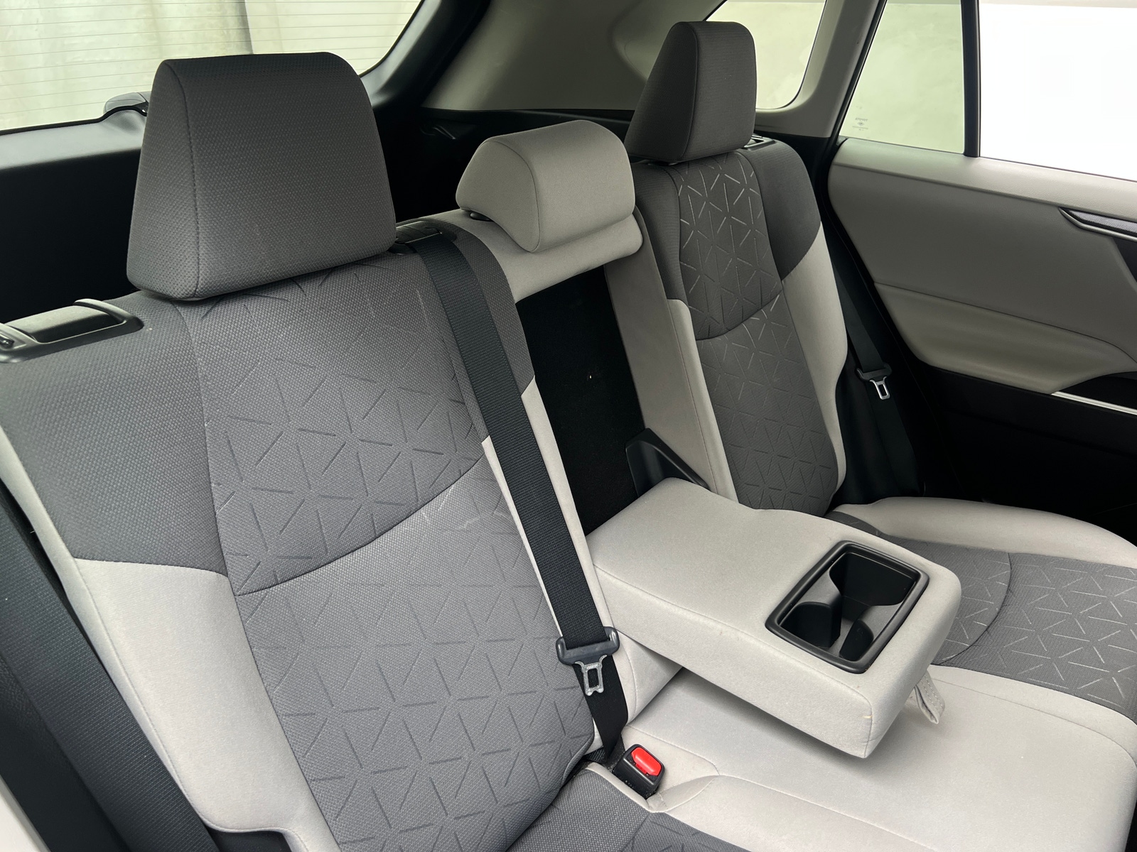 Thumbnail: 2021 Toyota RAV4 - 6