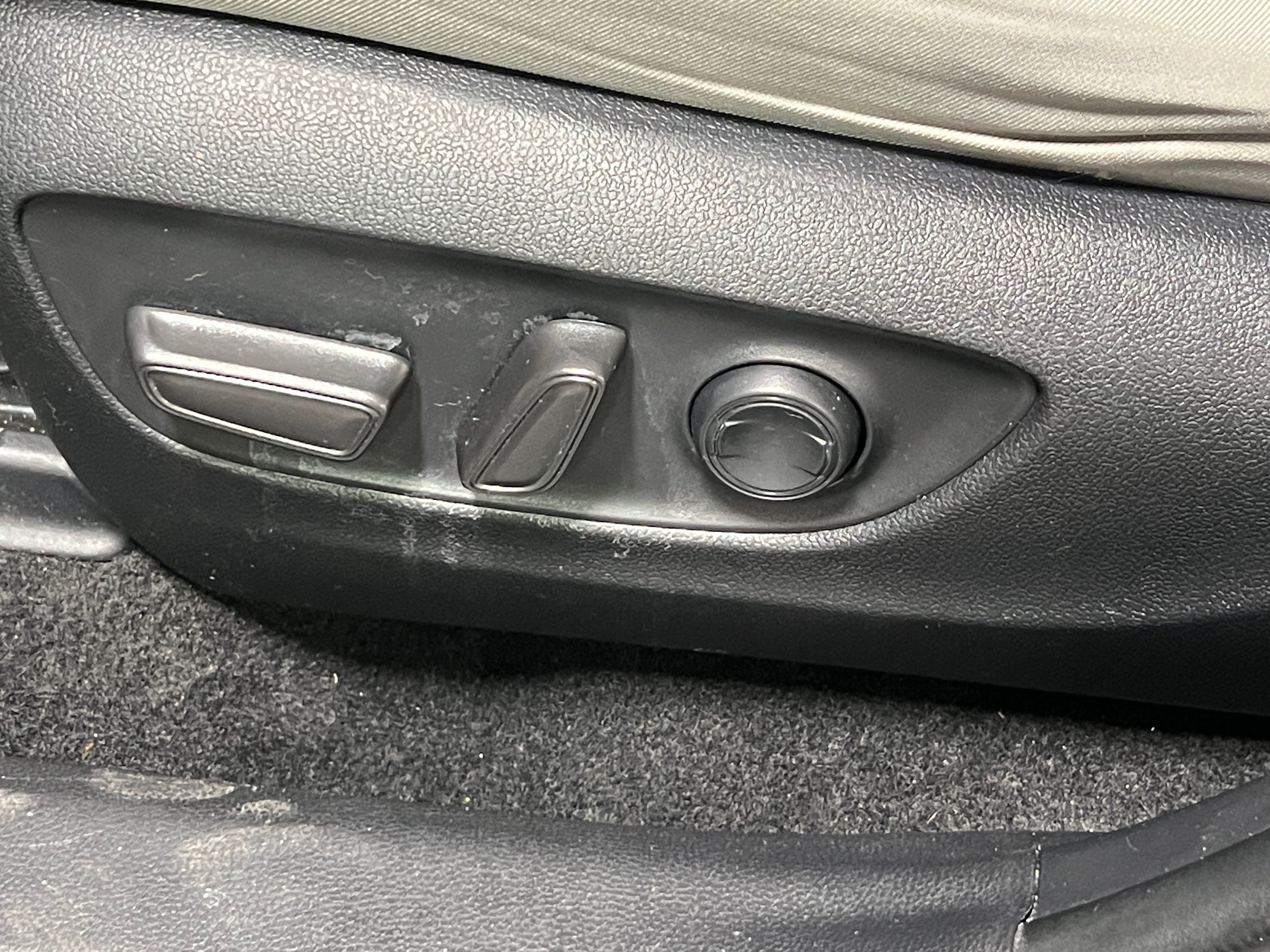 Used 2021 Toyota RAV4 XLE with VIN 2T3W1RFV7MC096579 for sale in Northfield, Minnesota