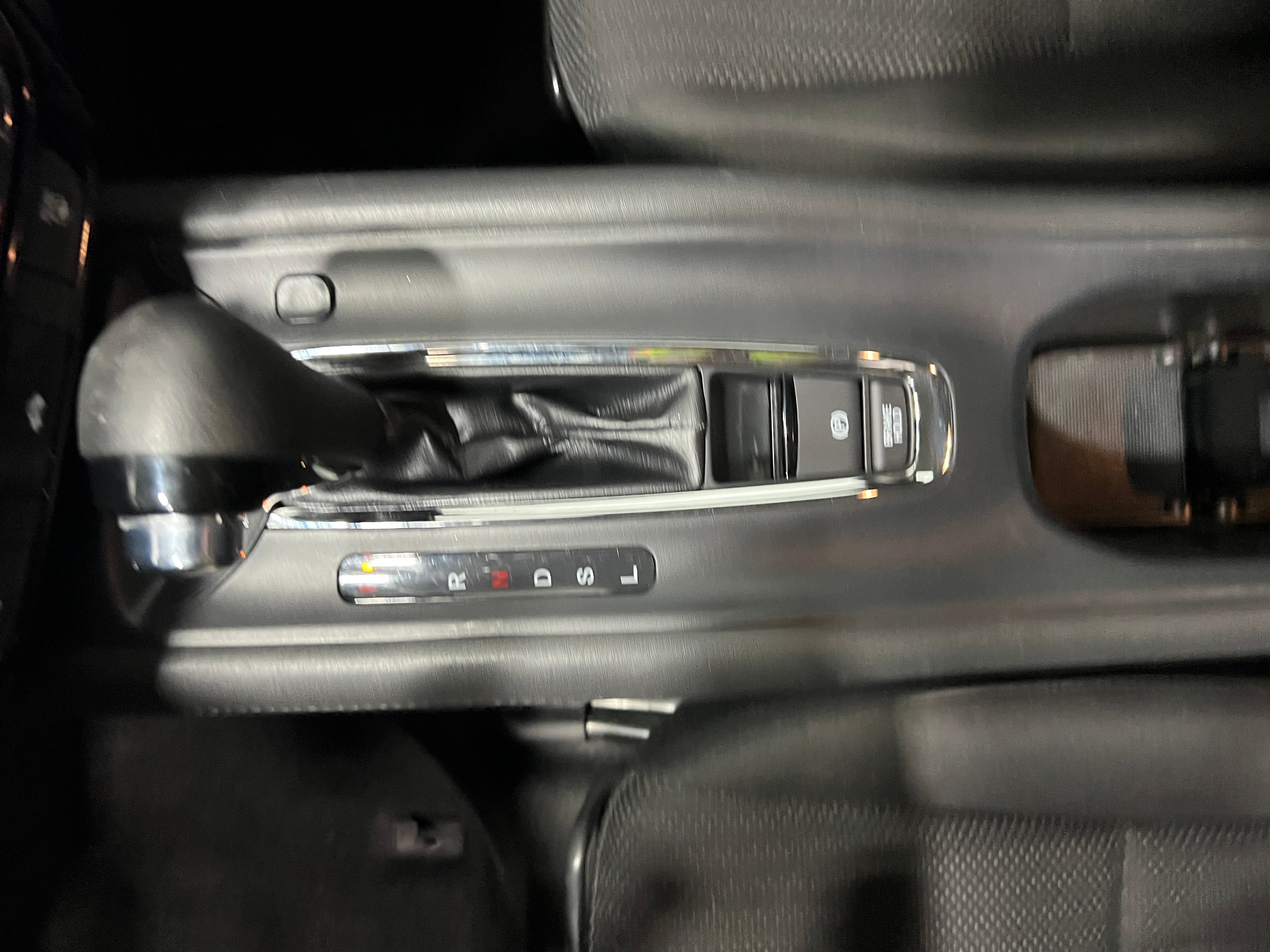 Used 2018 Honda HR-V LX with VIN 3CZRU6H3XJM720993 for sale in Oak Creek, WI