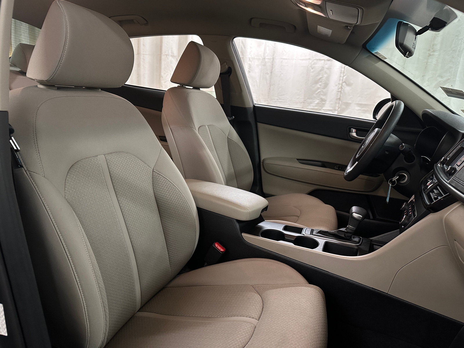 Thumbnail: 2016 Kia Optima - 2