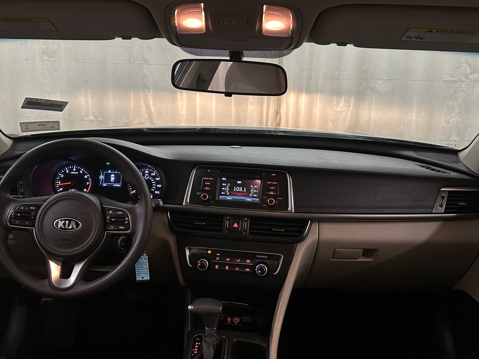 Thumbnail: 2016 Kia Optima - 3