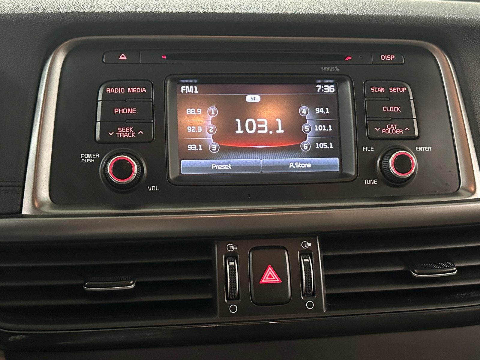 Thumbnail: 2016 Kia Optima - 4