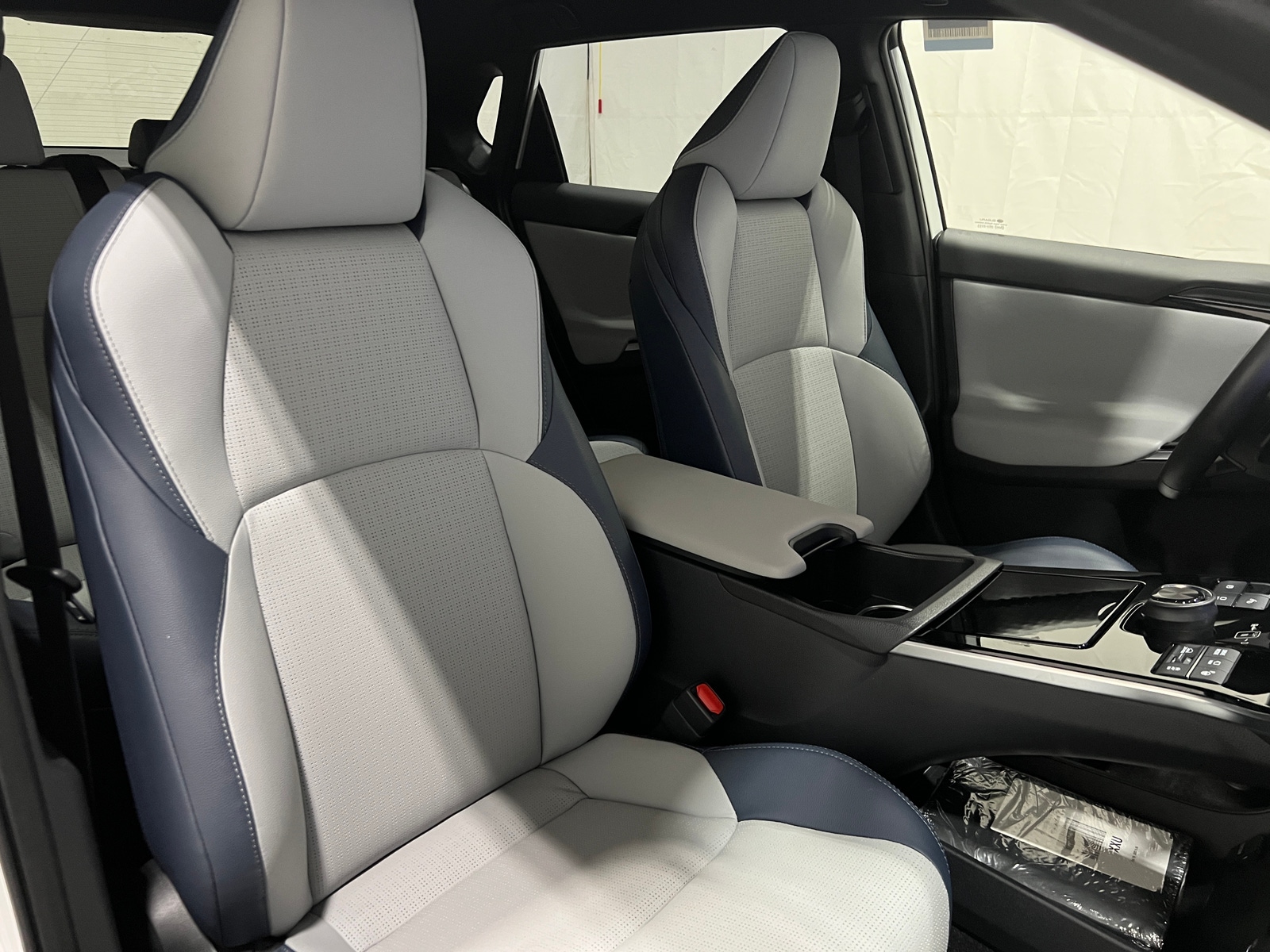 Thumbnail: 2023 Subaru Solterra - 2