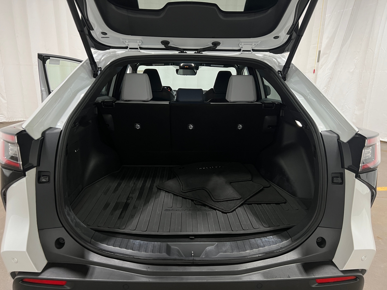 Thumbnail: 2023 Subaru Solterra - 7