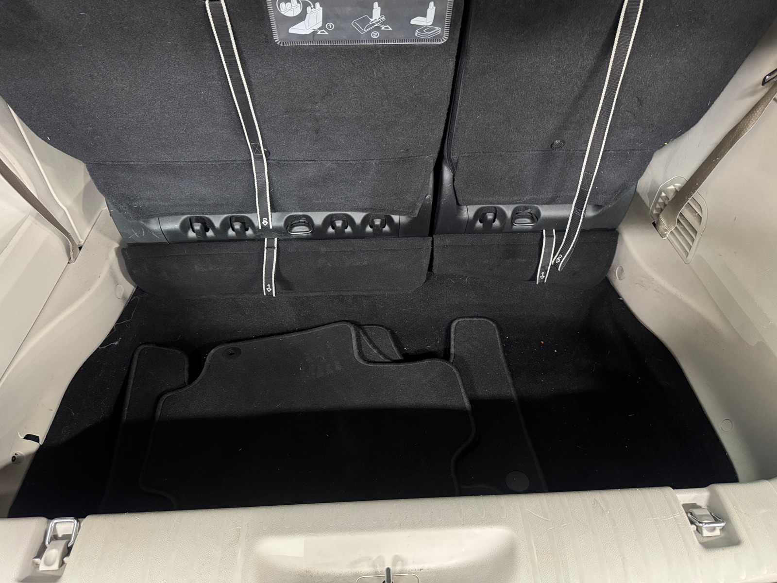 Thumbnail: 2020 Chrysler Pacifica - 7