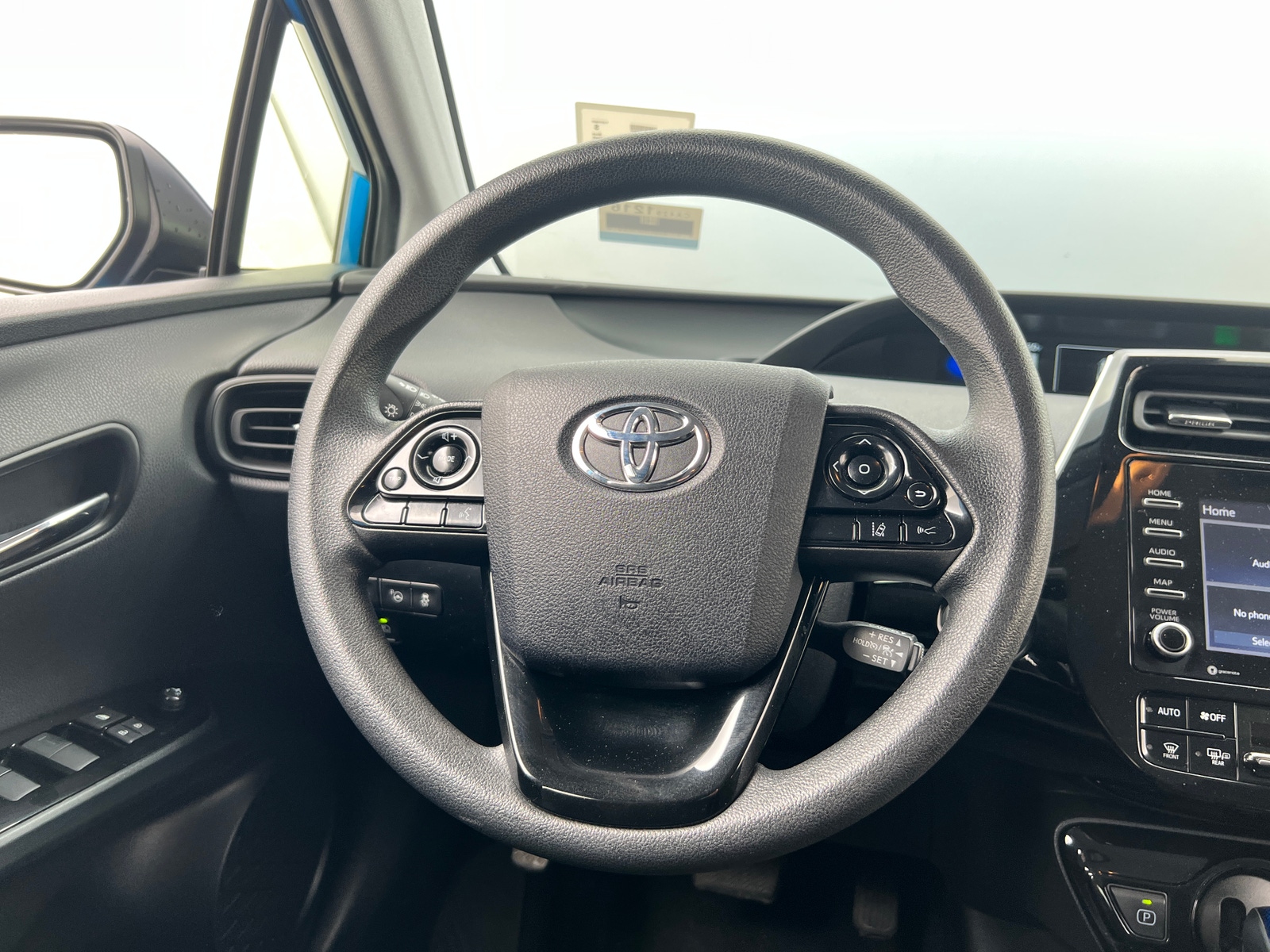 Thumbnail: 2022 Toyota Prius - 5