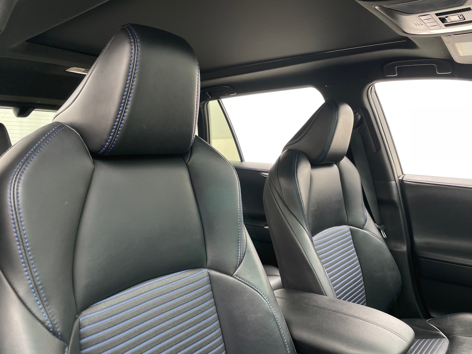 Thumbnail: 2020 Toyota RAV4 - 2