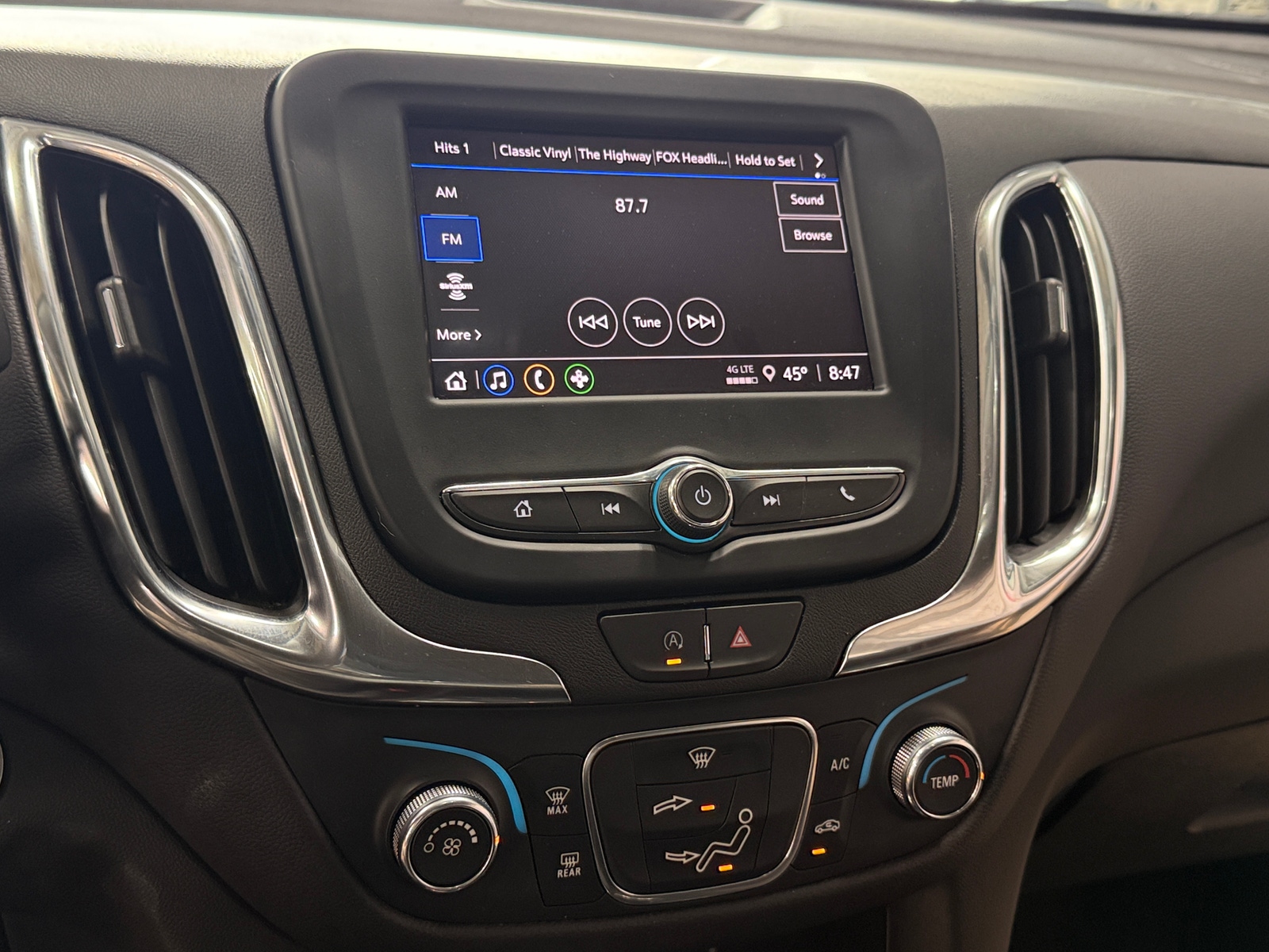 Thumbnail: 2023 Chevrolet Equinox - 4