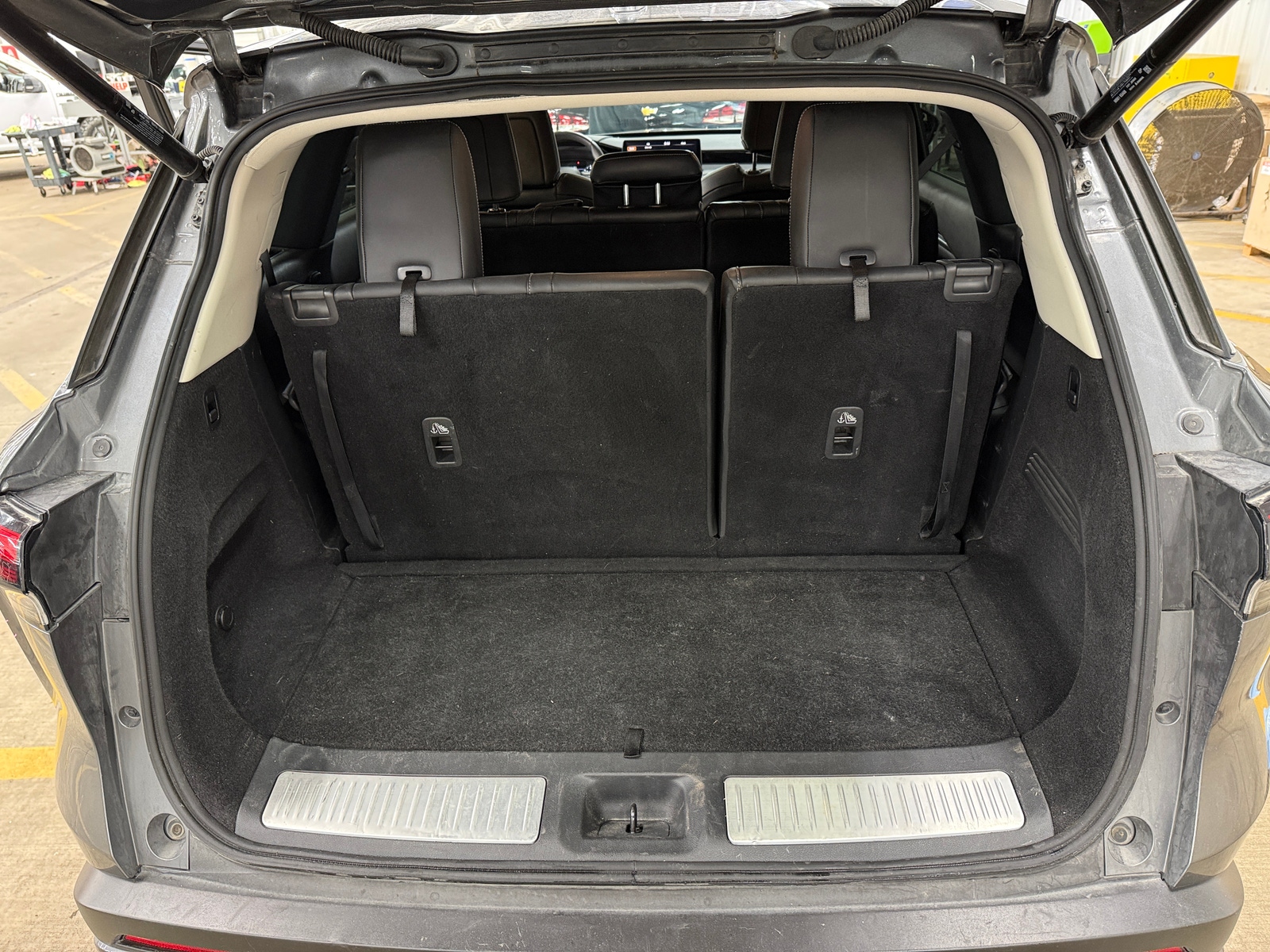 Thumbnail: 2022 INFINITI QX60 - 6