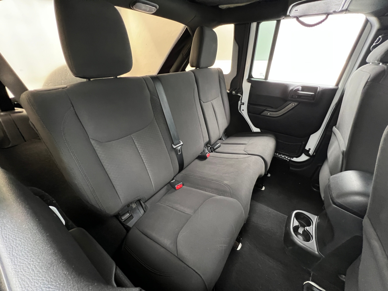 Thumbnail: 2016 Jeep Wrangler - 6