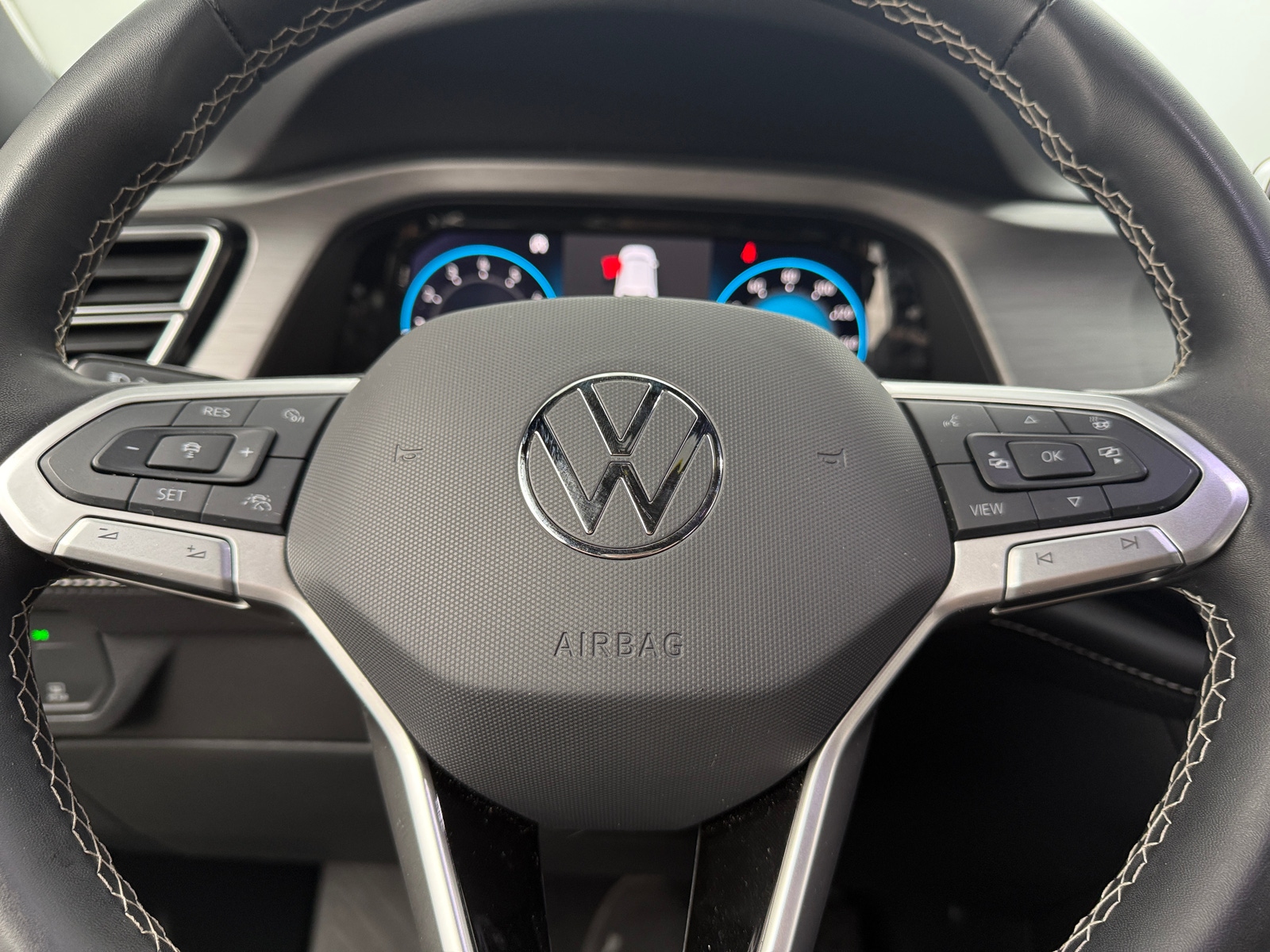 Thumbnail: 2024 Volkswagen Atlas - 4